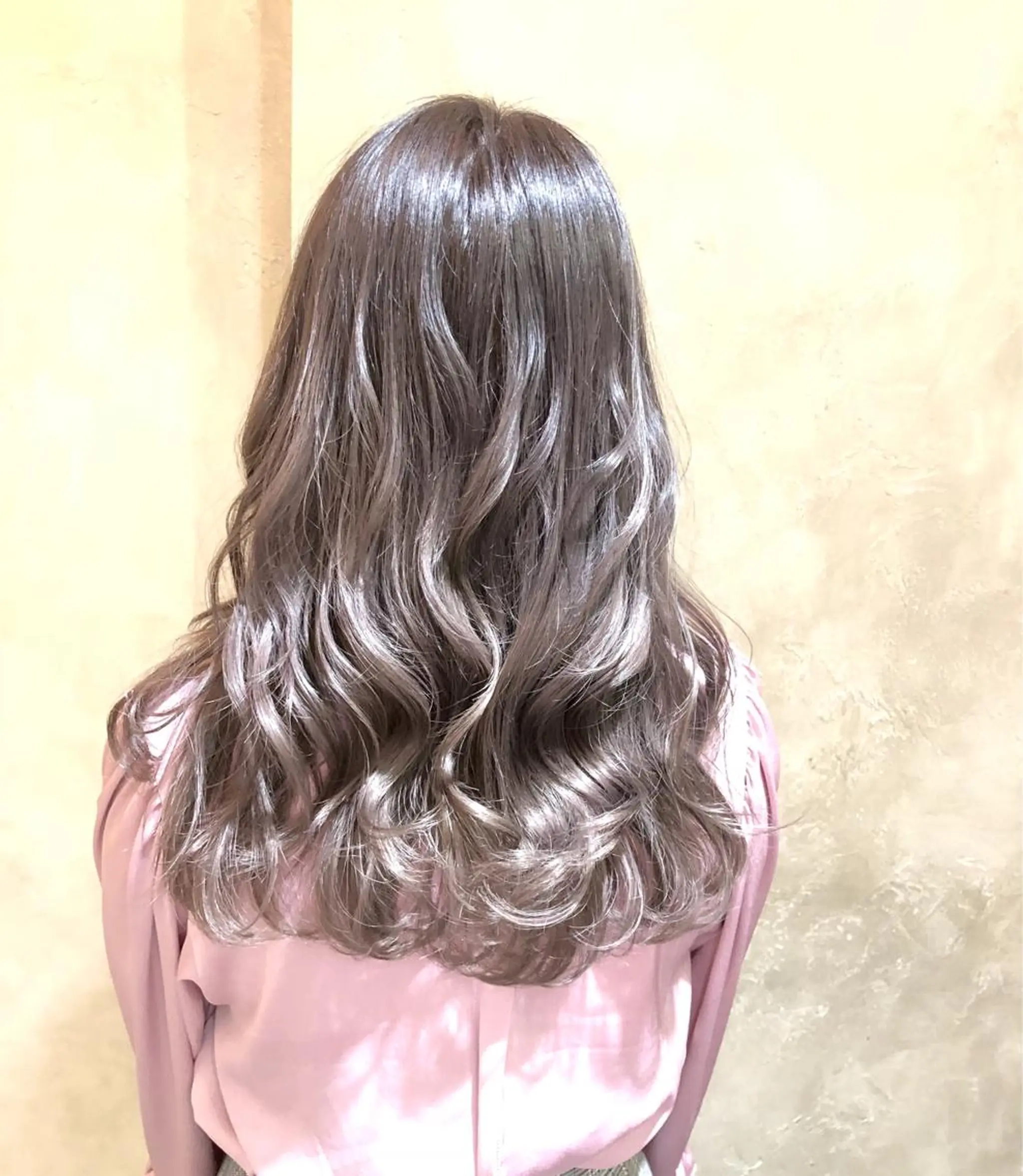 ロング カラー ブリーチ 透明感カラー グレージュ ヘアカラー トリートメント Salon de MiLK所属・露木 啓介のヘアスタイル
