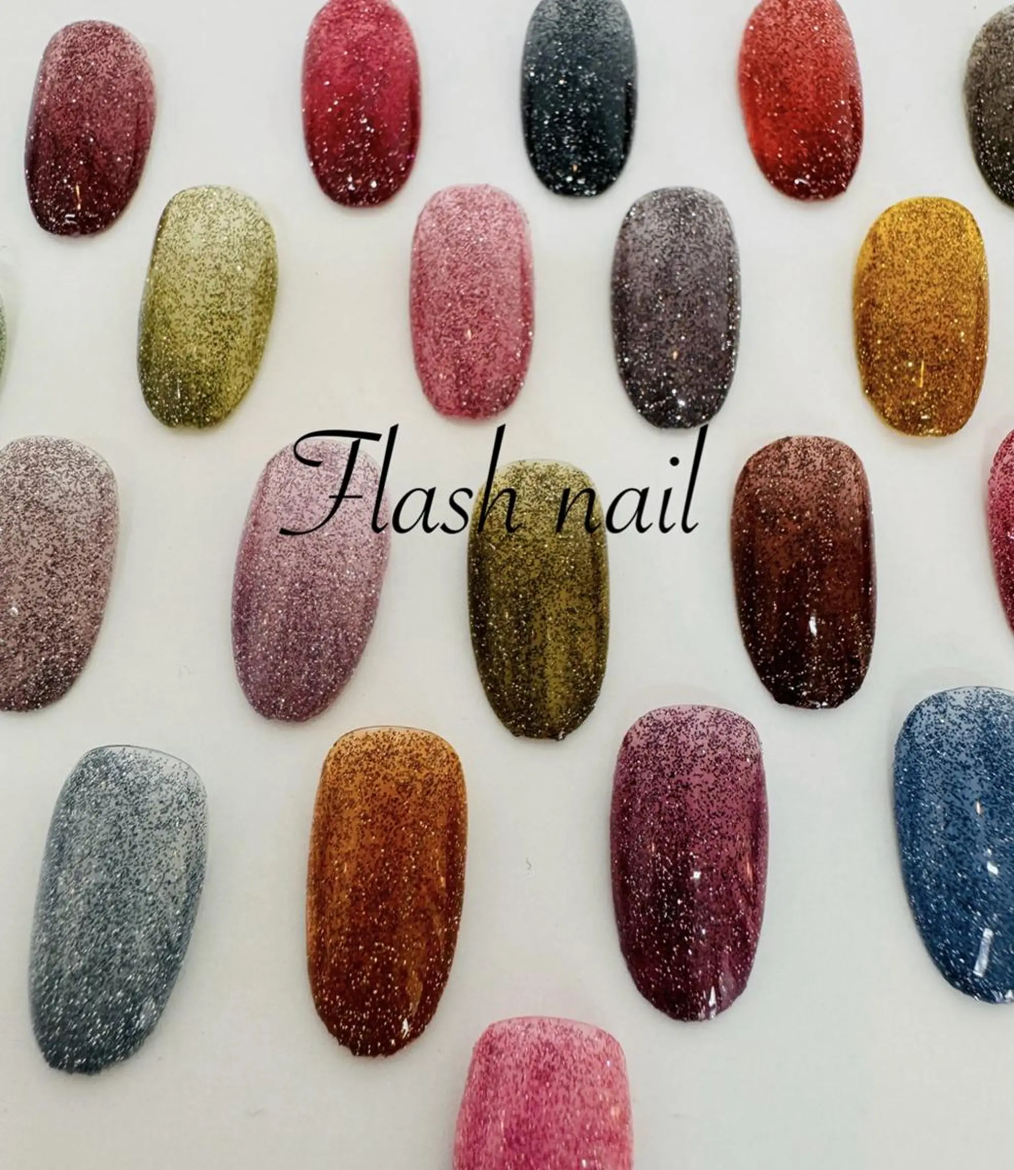 ネイル 【尾下】 ロイヤル•セラピストのネイルデザイン