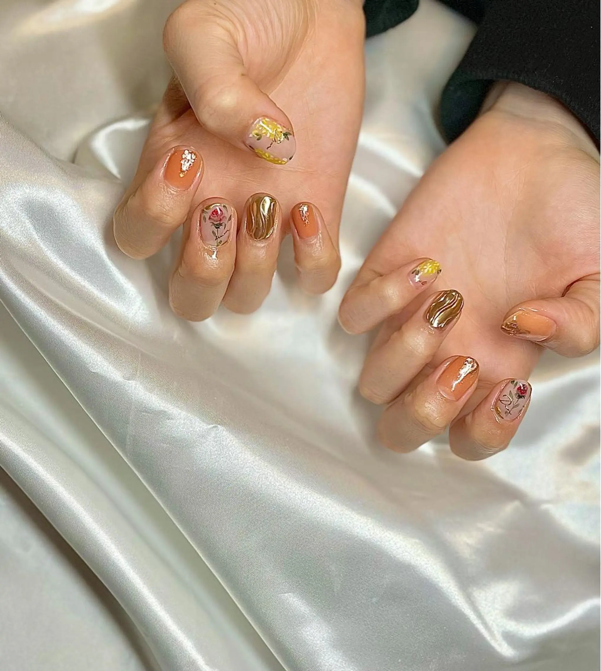 ショート カラー パーマ ヘアアレンジ メンズ キッズ ネイル マツエク・マツパ オレンジ カラーマツエク フラワーネイル ミラーネイル オレンジ nail&eye Aoのマツエク・マツパデザイン