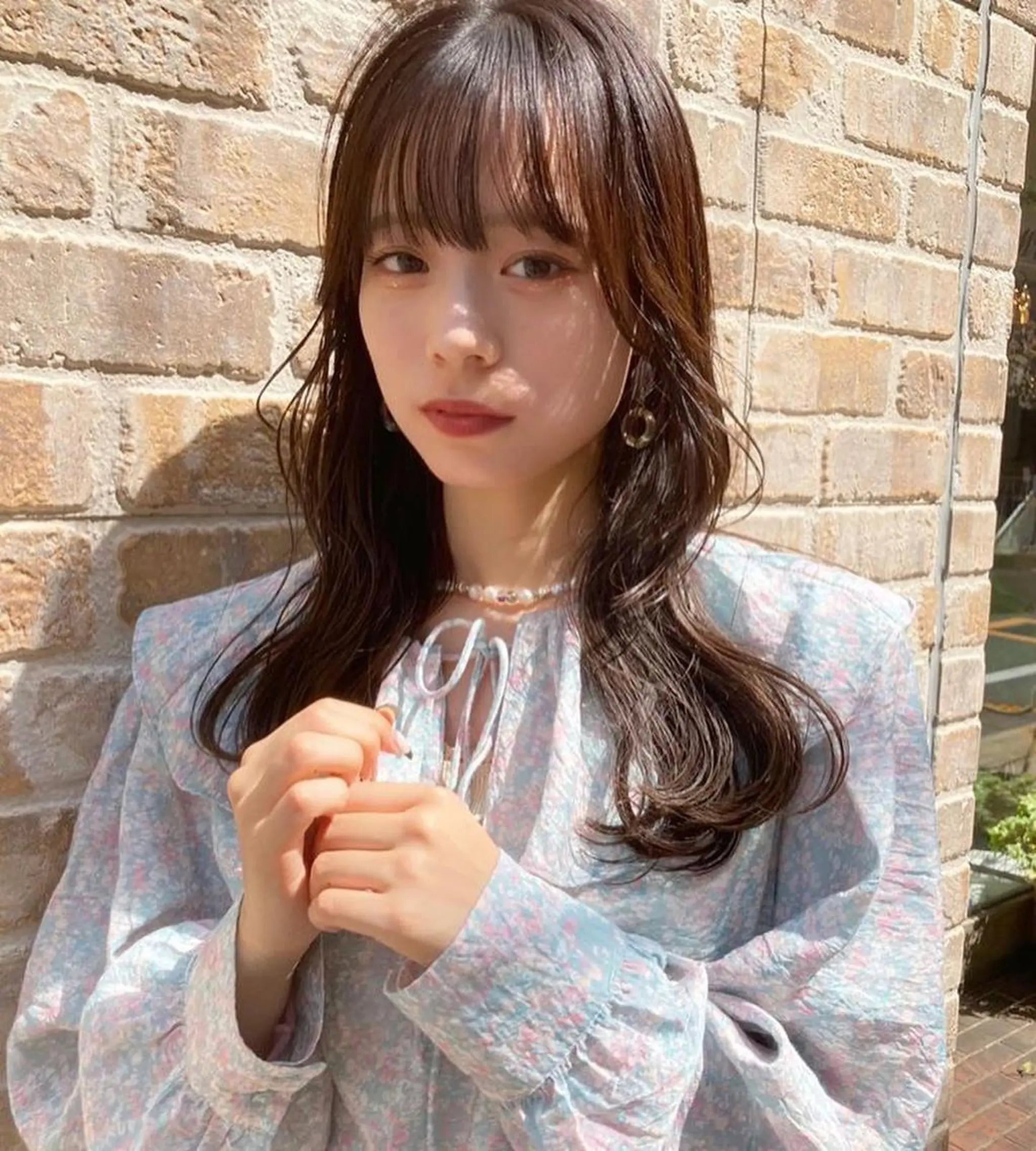 ミディアム カラー ヘアアレンジ ミディアムパーマ ベージュカラー 透明感カラー ハイライトカラー ミルクティーベージュ 韓国/髪質改善💘 櫻井かれんのヘアスタイル