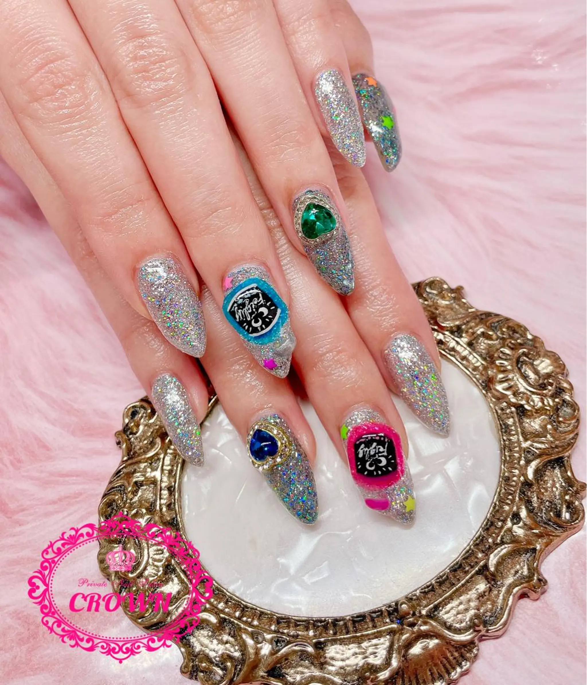 ネイル CROWN プライベートサロンのネイルデザイン