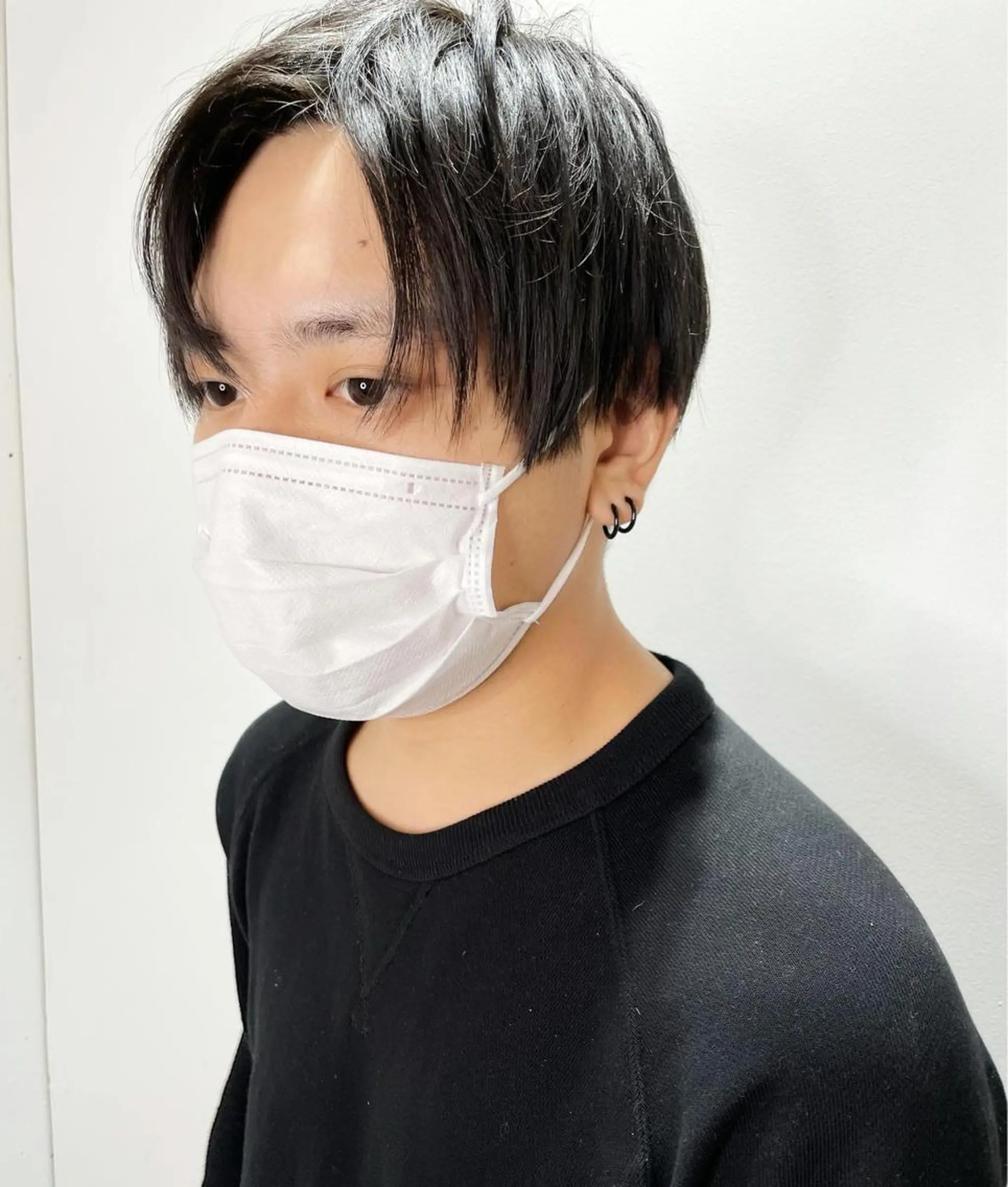 メンズ シンプル+αな デザインを 松崎陸のヘアスタイル