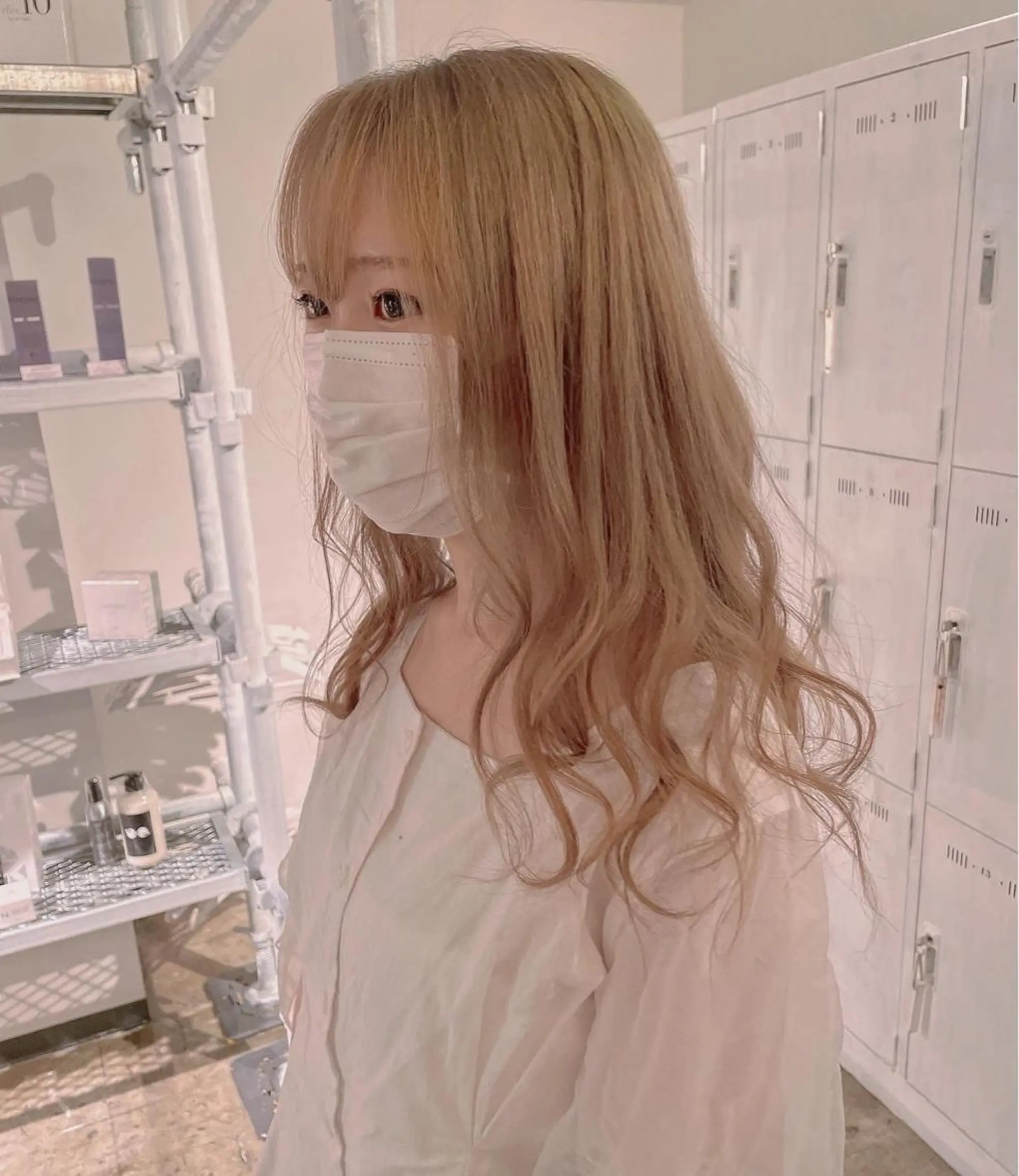 ロング カラー ベージュカラー ミルクティーベージュ ヘアカラー トリートメント ハイトーン/レイヤー /ケアブリーチ石川治のヘアスタイル