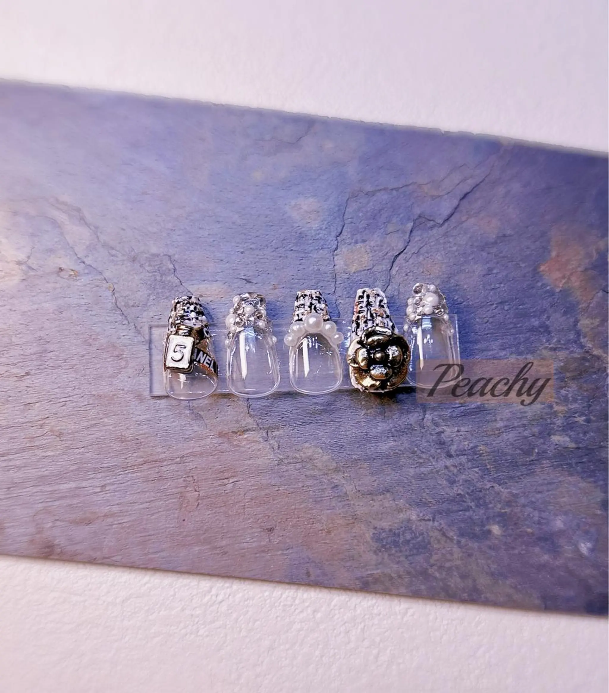 ネイル ハンドネイル Peachy 🍑のネイルデザイン