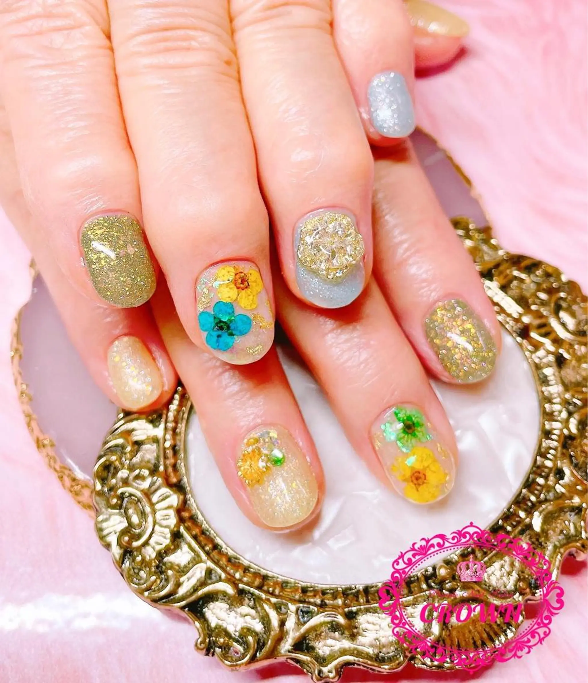 ネイル CROWN プライベートサロンのネイルデザイン
