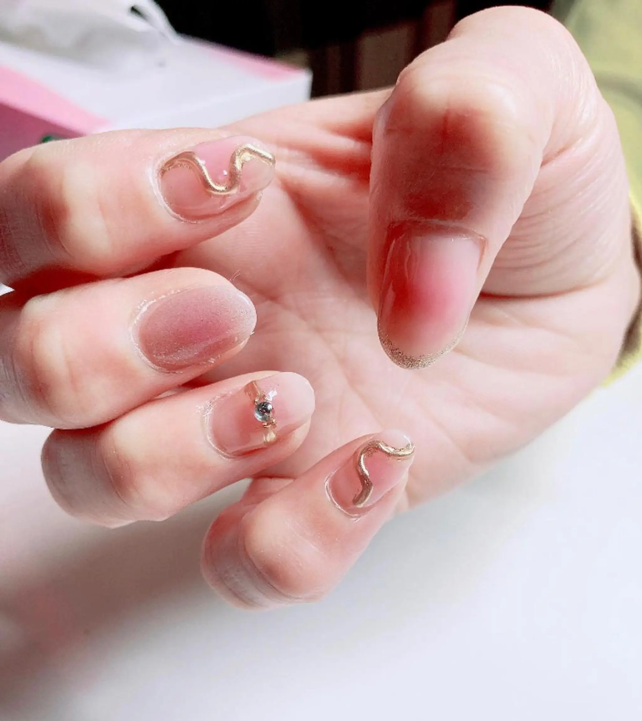 ネイル 持ち込み ハンドネイル ハンドケア YunAsu ひぃちゃんのエステ・リラクイメージ