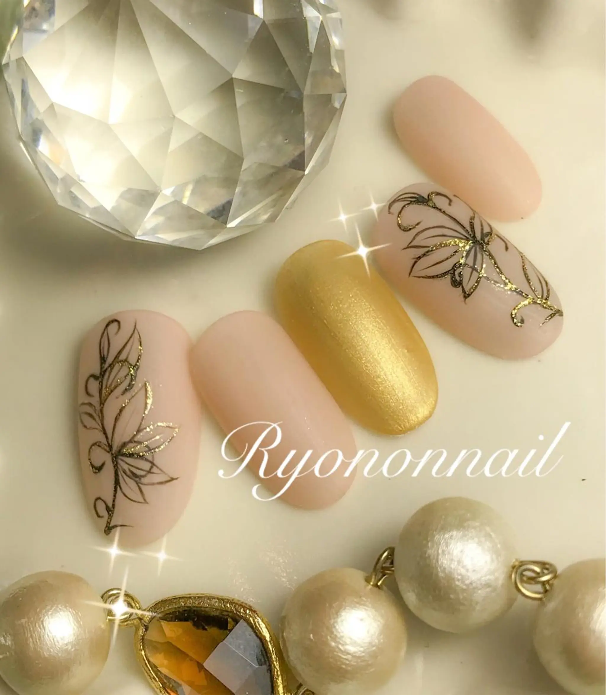 ネイル Ryononnail(リョノンネイル)所属・Ryononnail 上谷典子のネイルデザイン