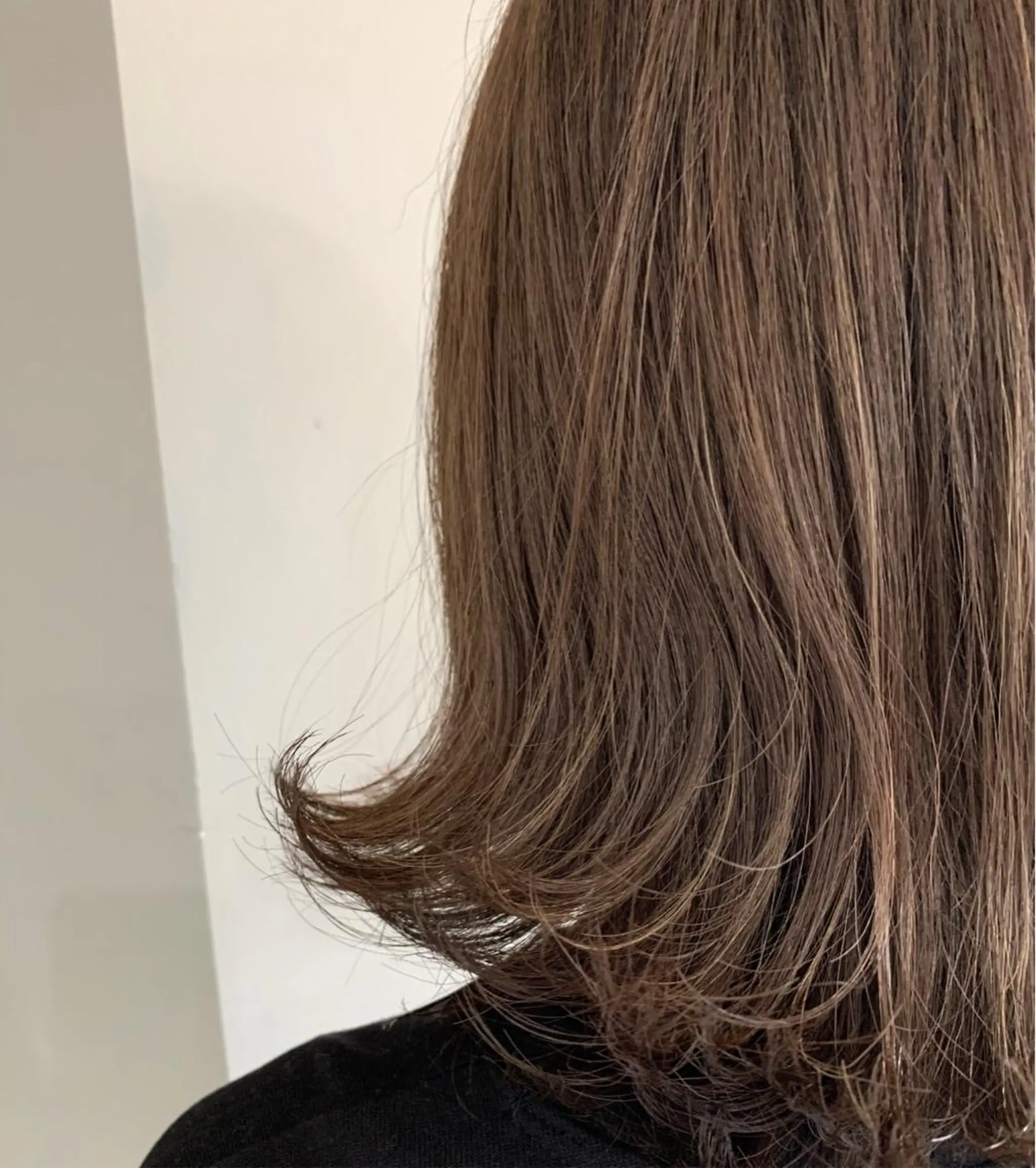 ミディアム カラー HAIR&MAKE.sia所属・心斎橋ボブ 好原良真のヘアスタイル