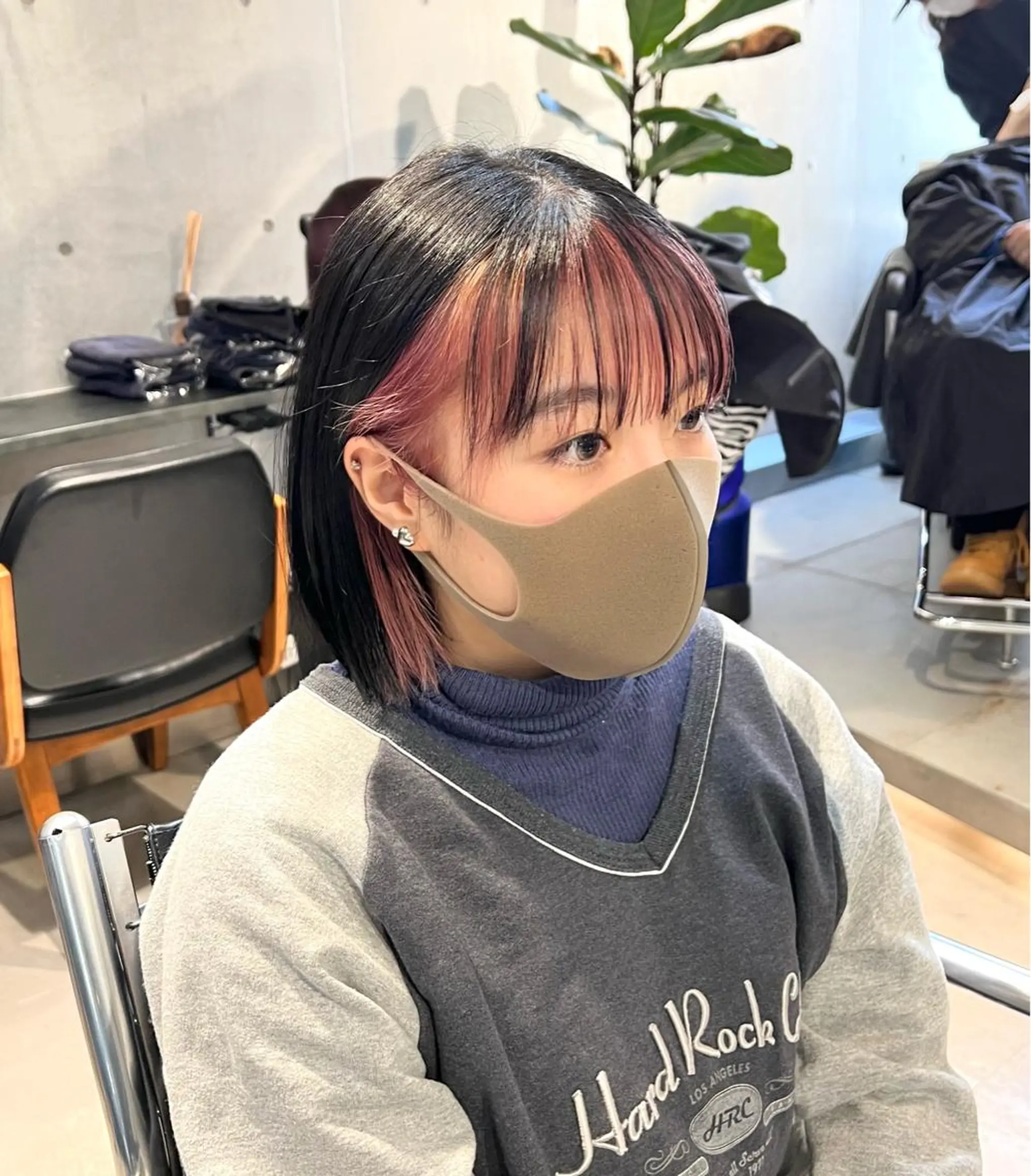 ミディアム カラー ヘアカラー トリートメント レイヤー/透明感 カラー🌿KANTAのヘアスタイル