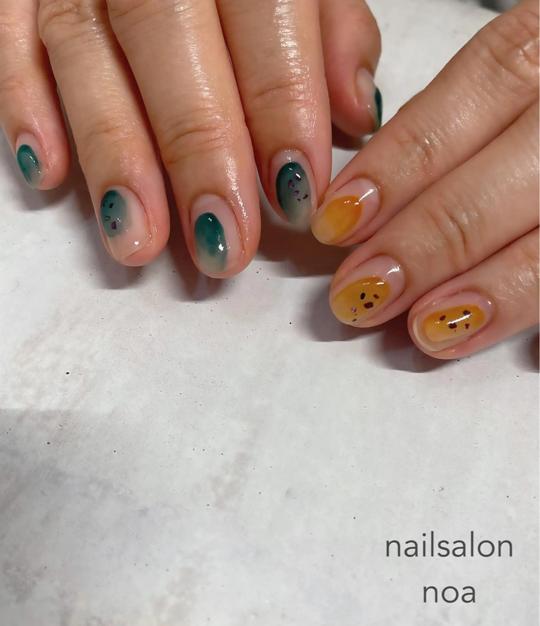 ネイル オーロラネイル カジュアル ジェルネイル マグネットネイル ニュアンスネイル nailsalon noa所属・nailist sakiのネイルデザイン