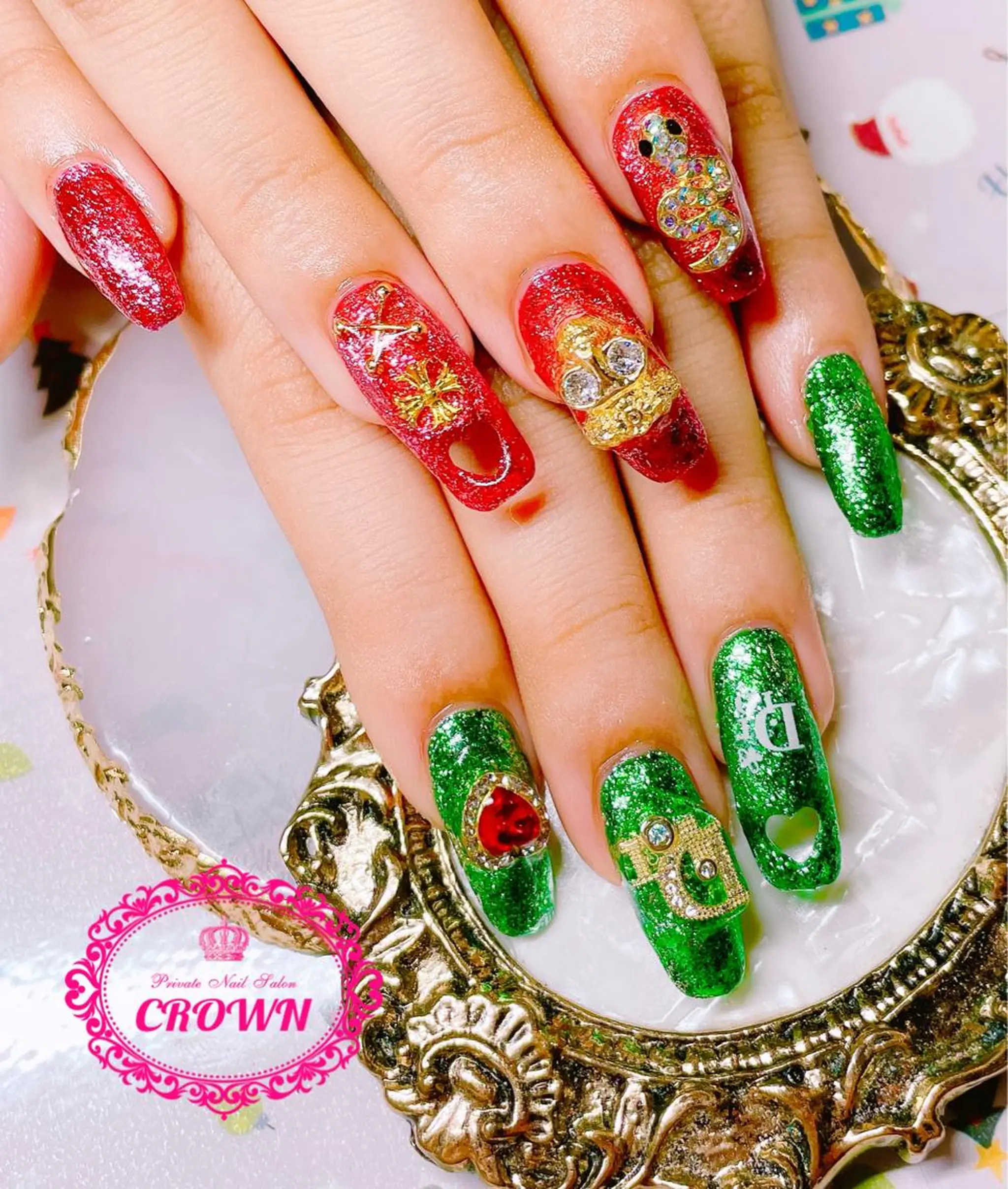 ネイル CROWN プライベートサロンのネイルデザイン
