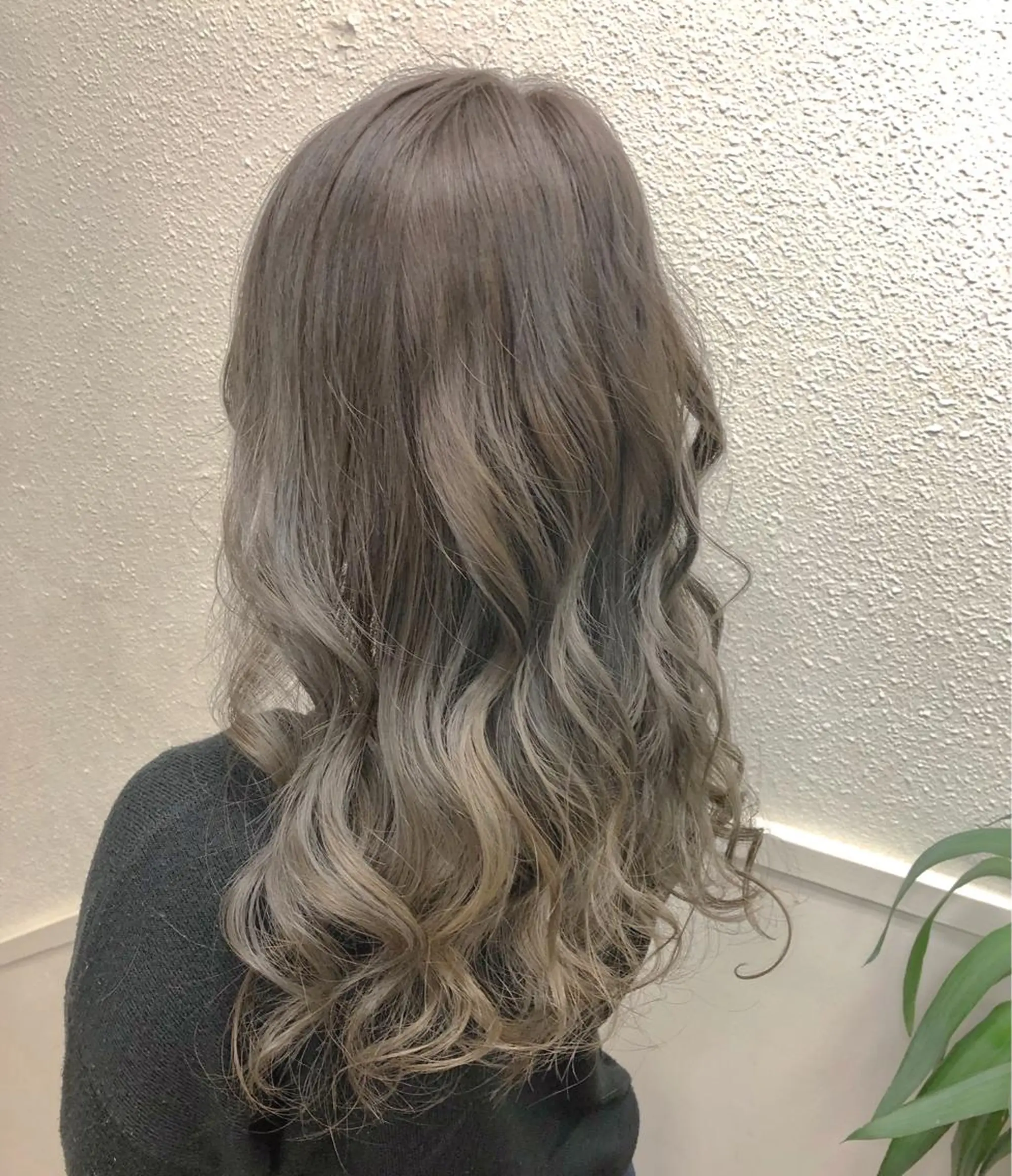 セミロング カラー グレージュ ハイライトカラー ハイライト 髪質改善/美髪矯 正ヤマモトハルキのヘアスタイル