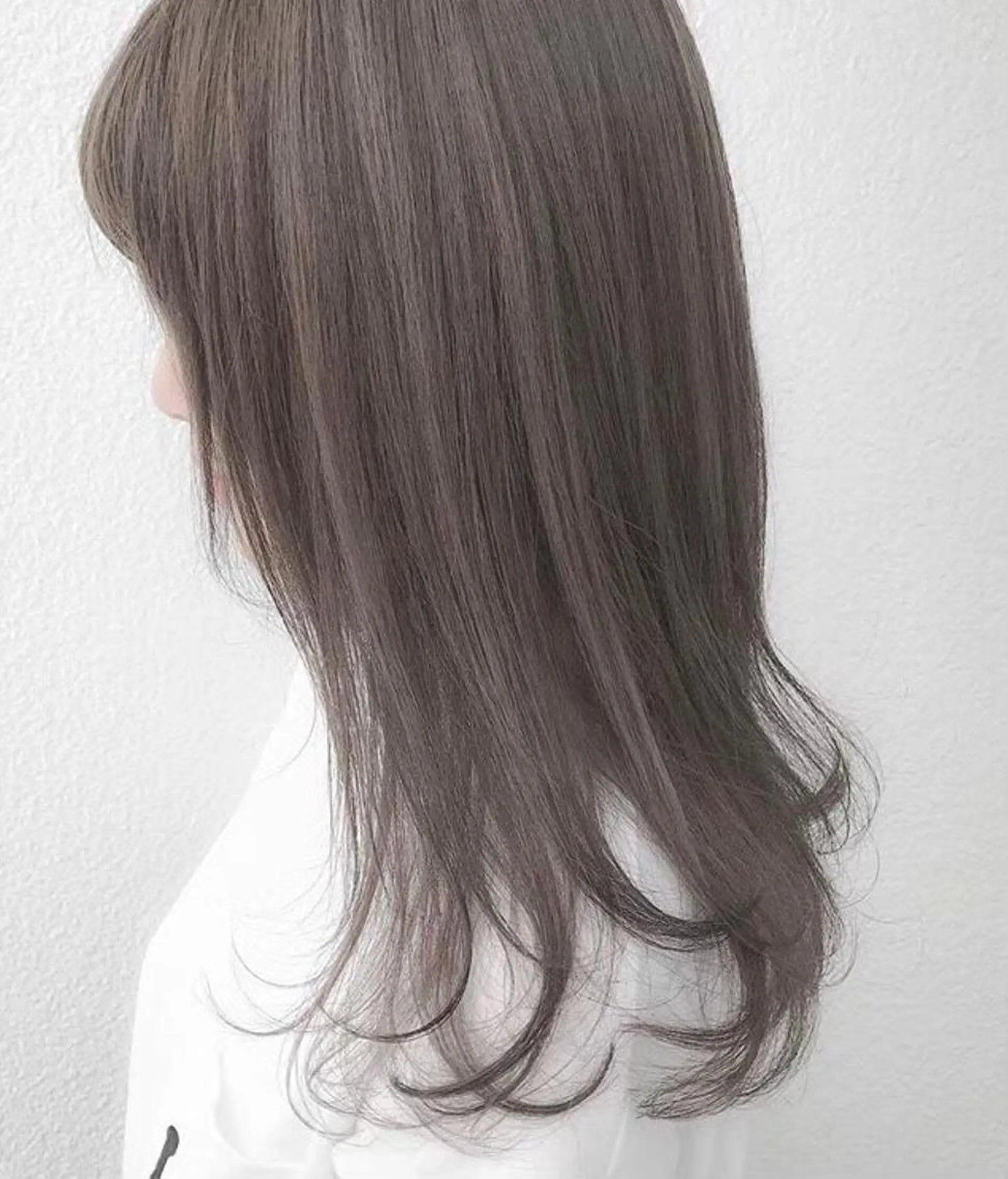 セミロング カラー カット 縮毛矯正 Sanctuary 南森町店のヘアスタイル