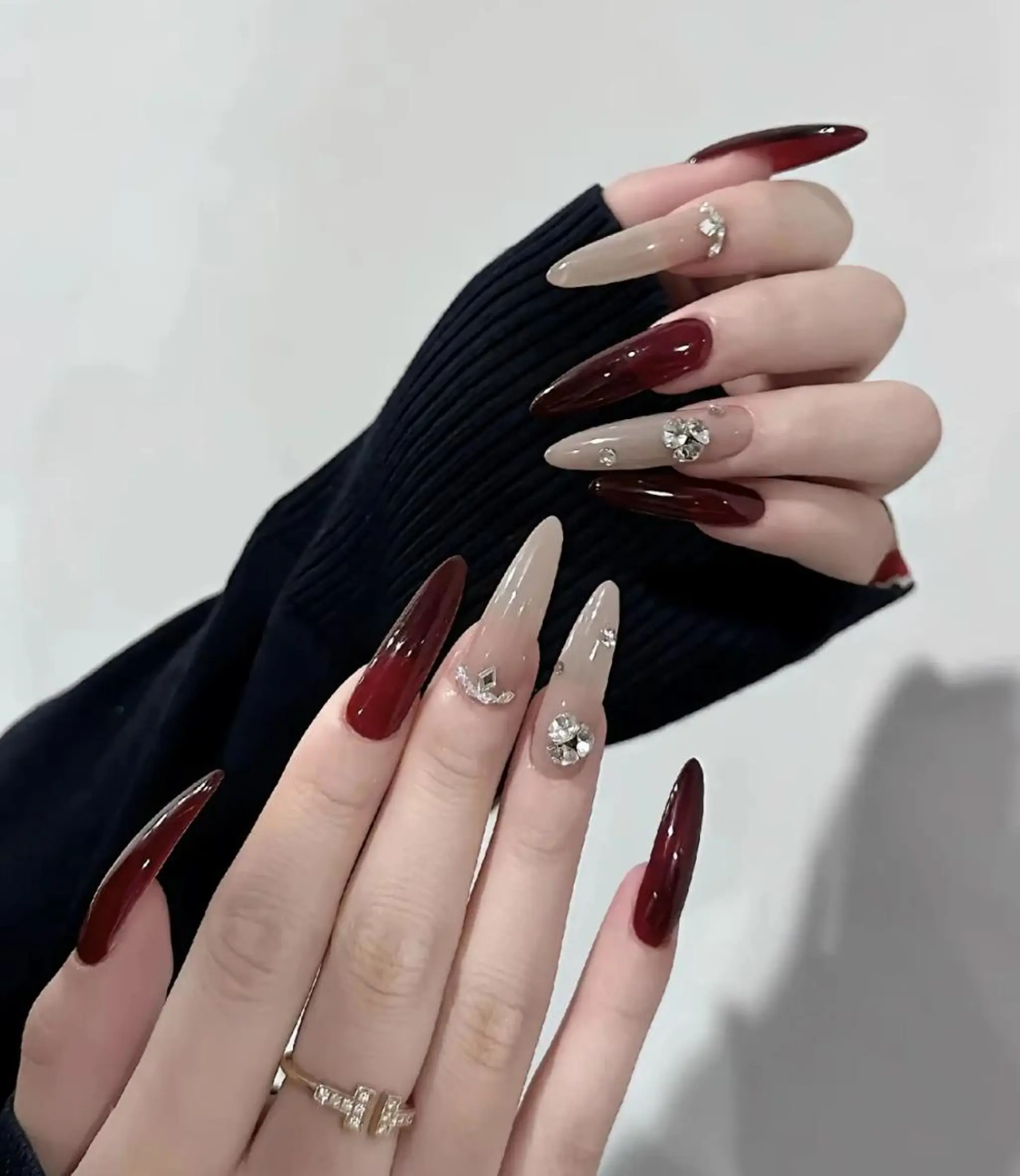 メンズ ネイル アートネイル フレンチネイル ジェルネイル キラキラネイル パラジェル Bloom スカルプ専門店のネイルデザイン