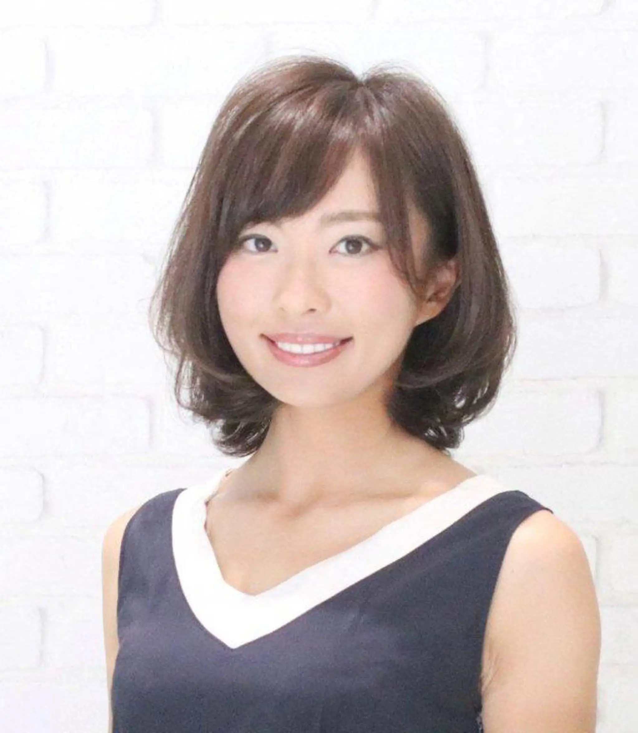 ミディアム カラー パーマ ミディアムパーマ エアウェーブ ヘアカラー ヘアースコール所属・髪のお悩み解決サロン 髪質改善ケイスケのヘアスタイル