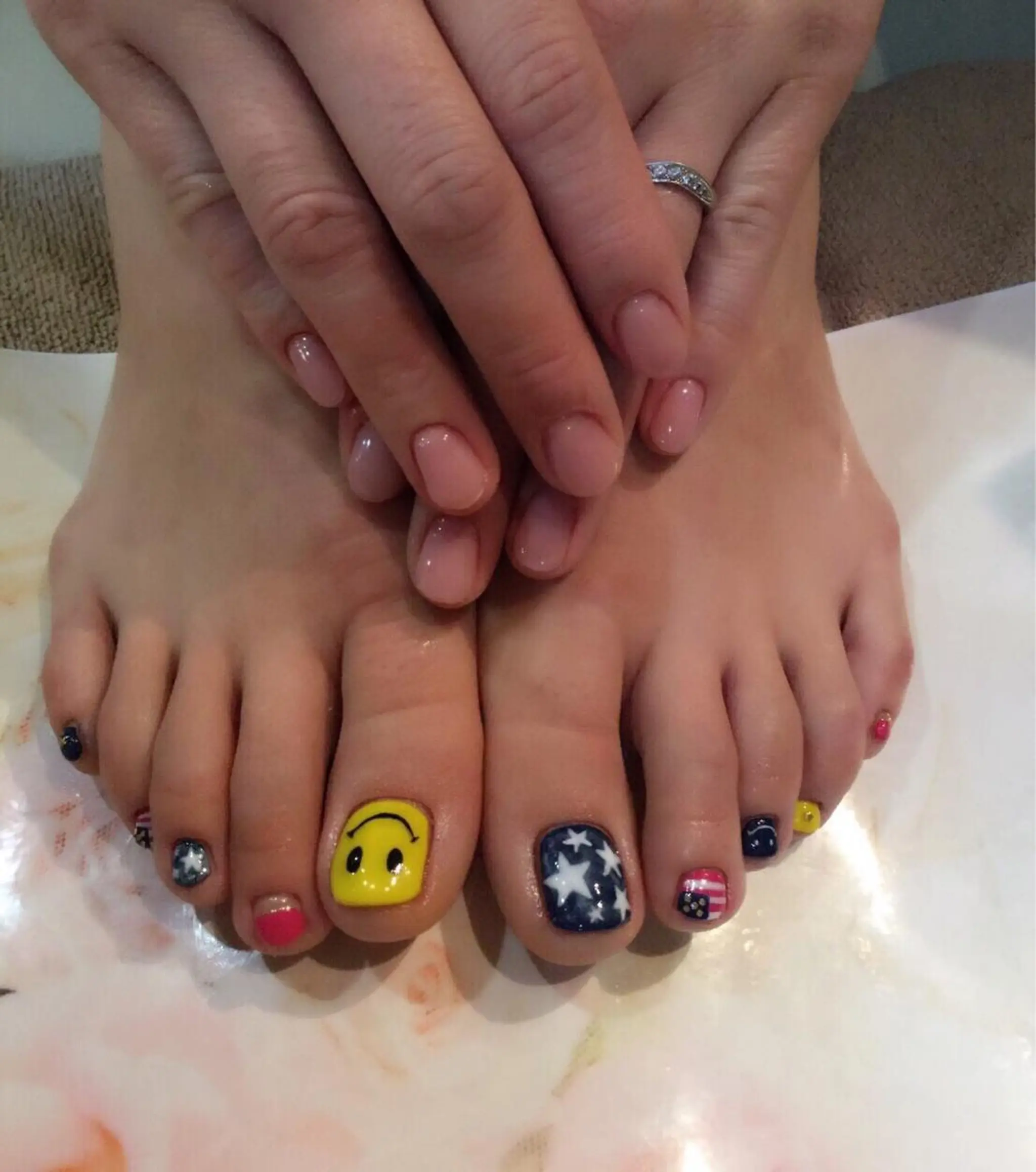 ネイル フットネイル シンプルネイル a yakaのネイルデザイン