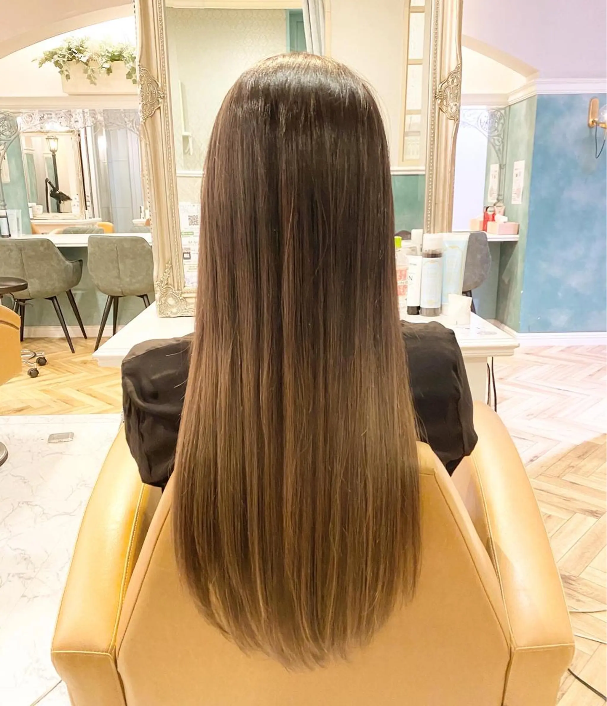 カラー ブリーチ グラデーションカラー レイヤー/ボブ 高嶋 優のヘアスタイル