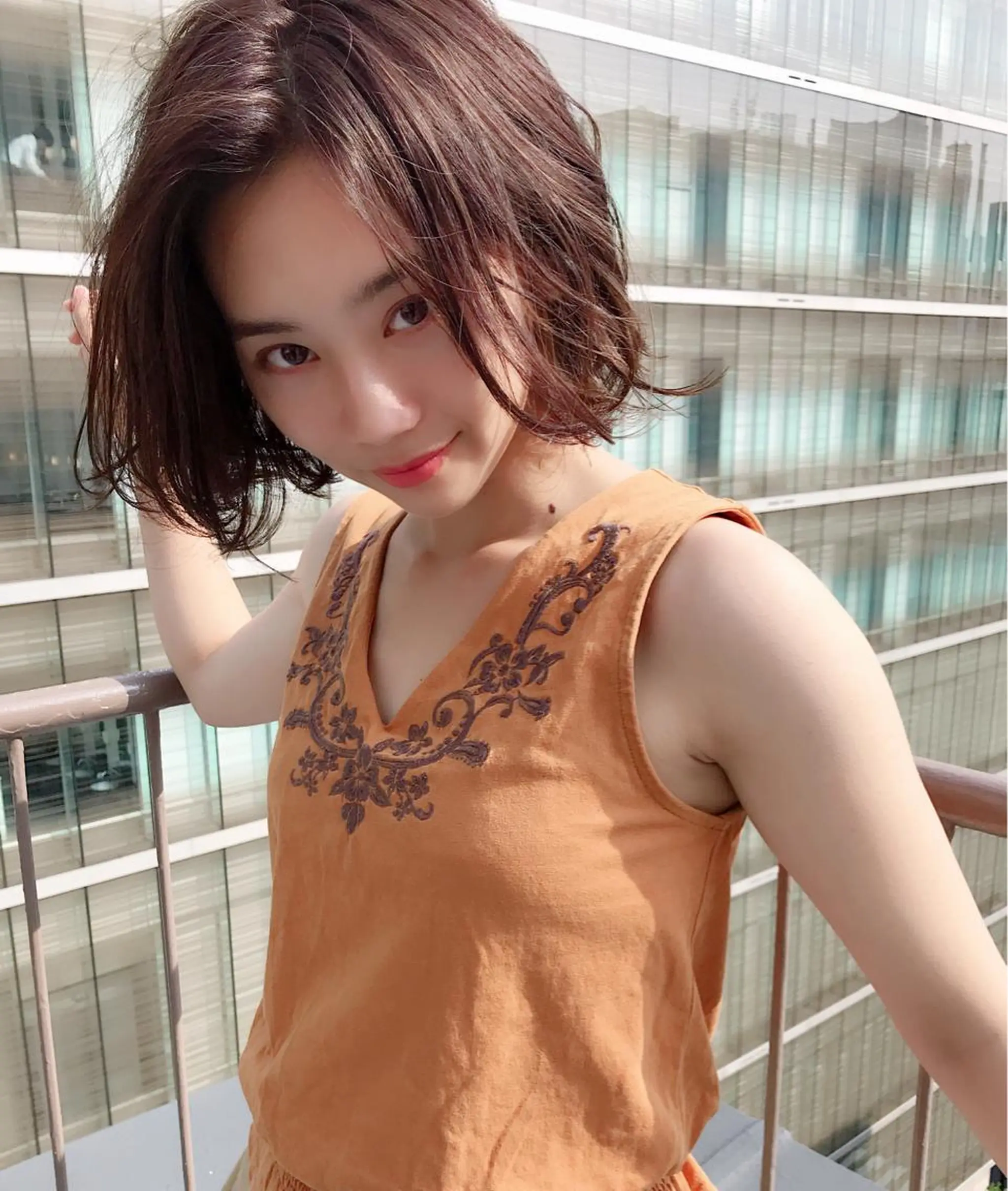 ショート カラー KANOI 銀座中央通り所属・上條 航平のヘアスタイル