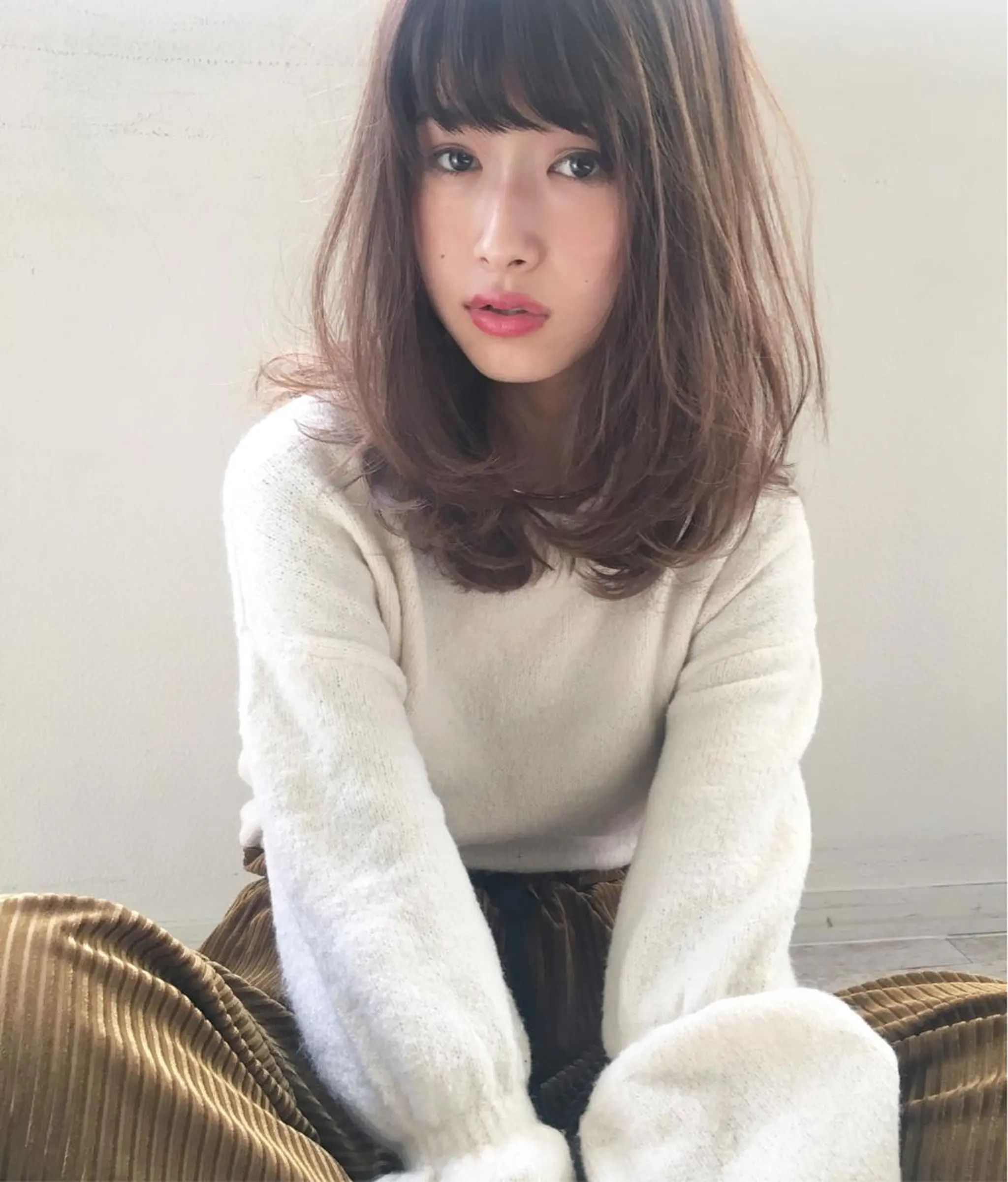ミディアム 小顔カット 鎌倉 彩のヘアスタイル