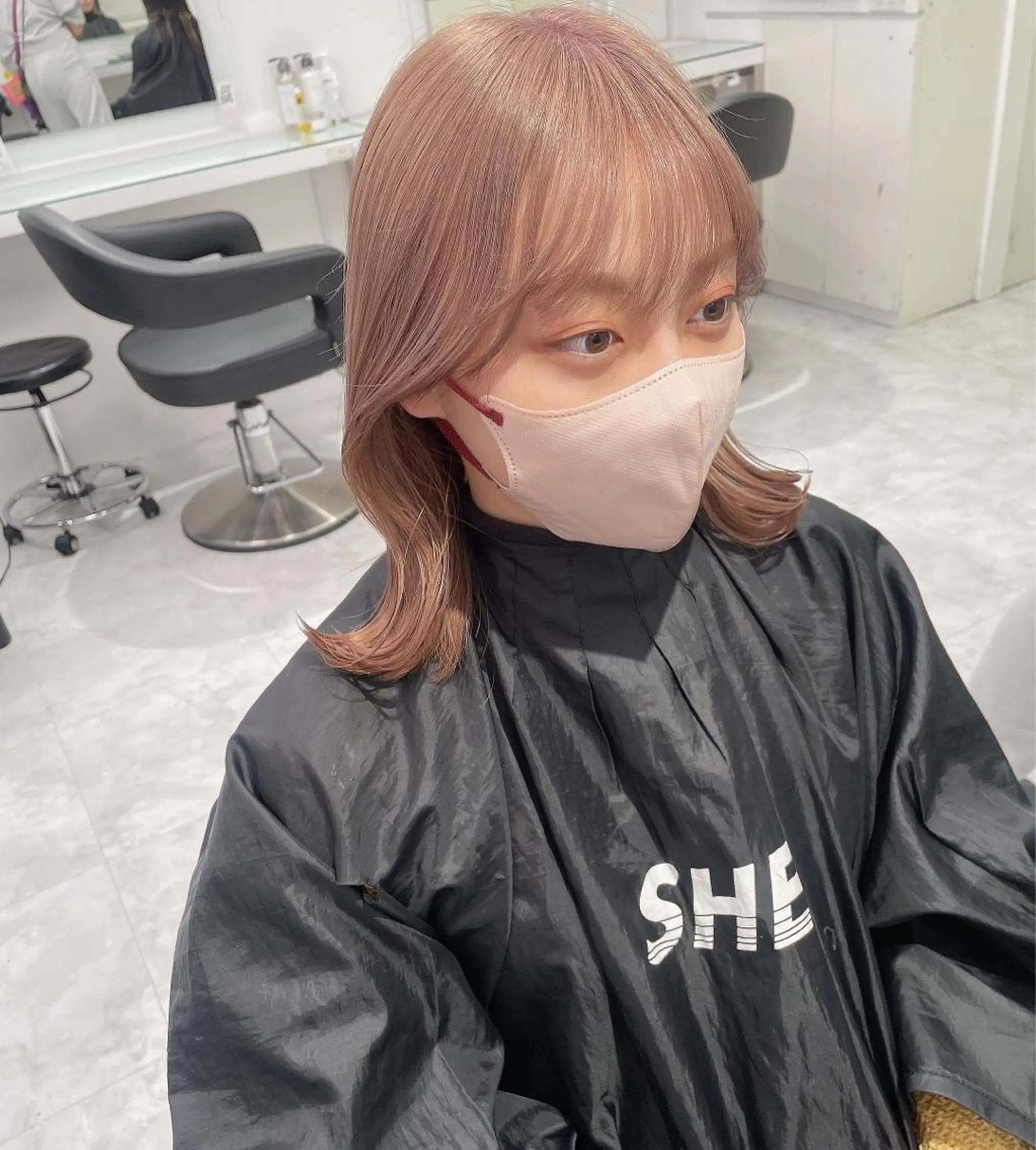 ミディアム ヘアカラー 💗🤍透明感カラー 🤍💗kanonのヘアスタイル