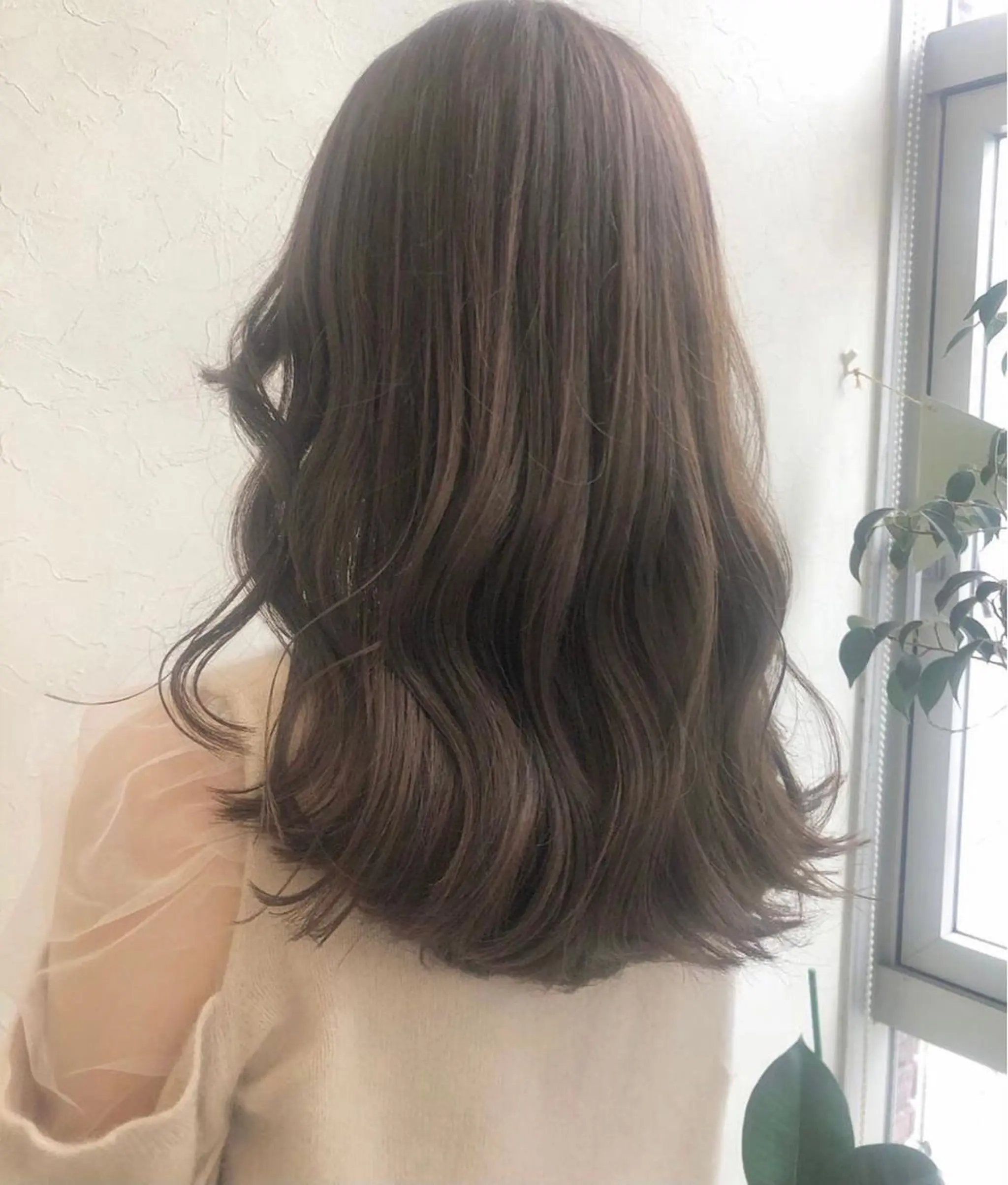 セミロング カラー nakahara madokaのヘアスタイル