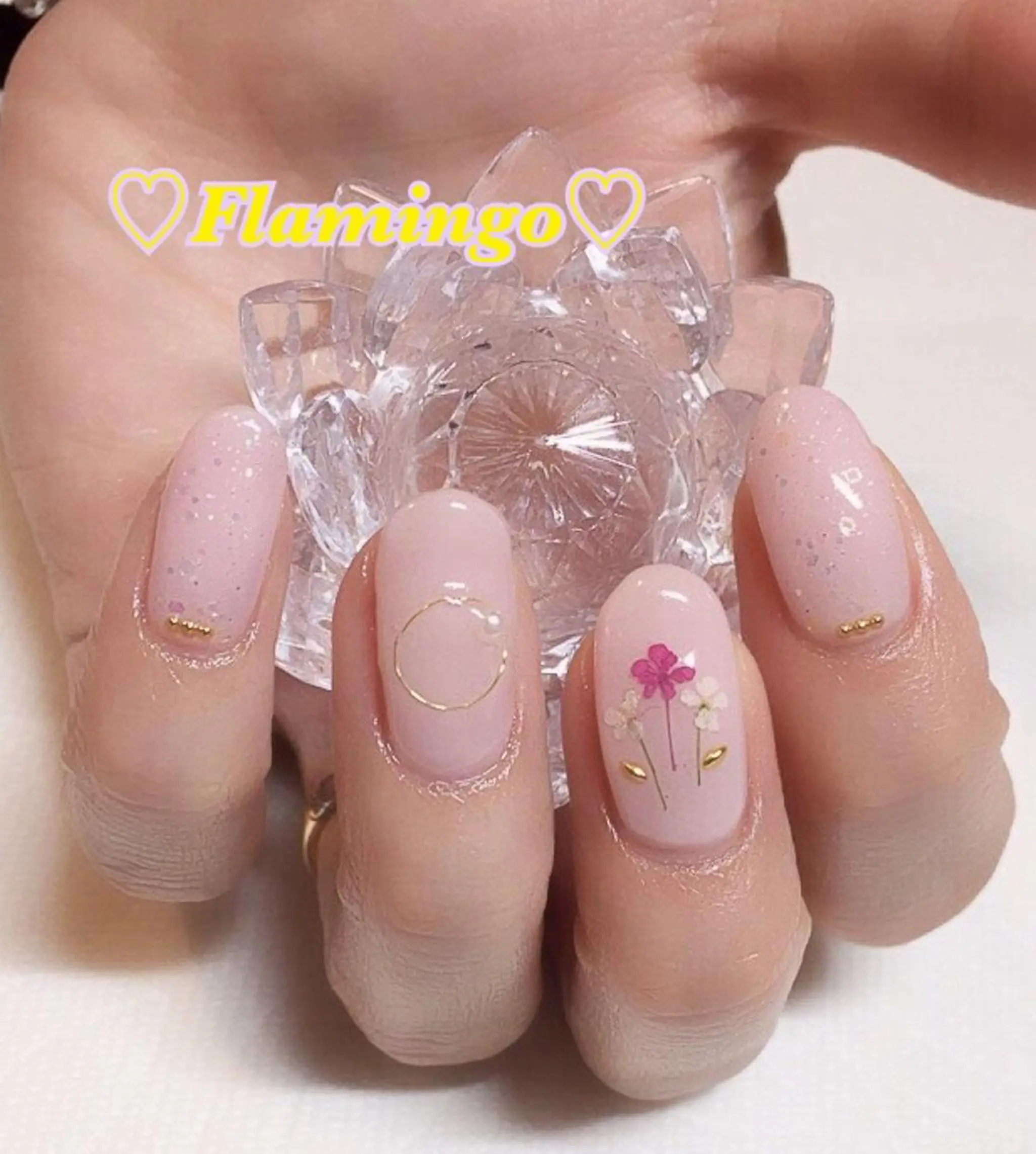 ネイル ラメ(グリッター) 浮きにくいフィルイン ｜上品シンプルネイルのネイルデザイン