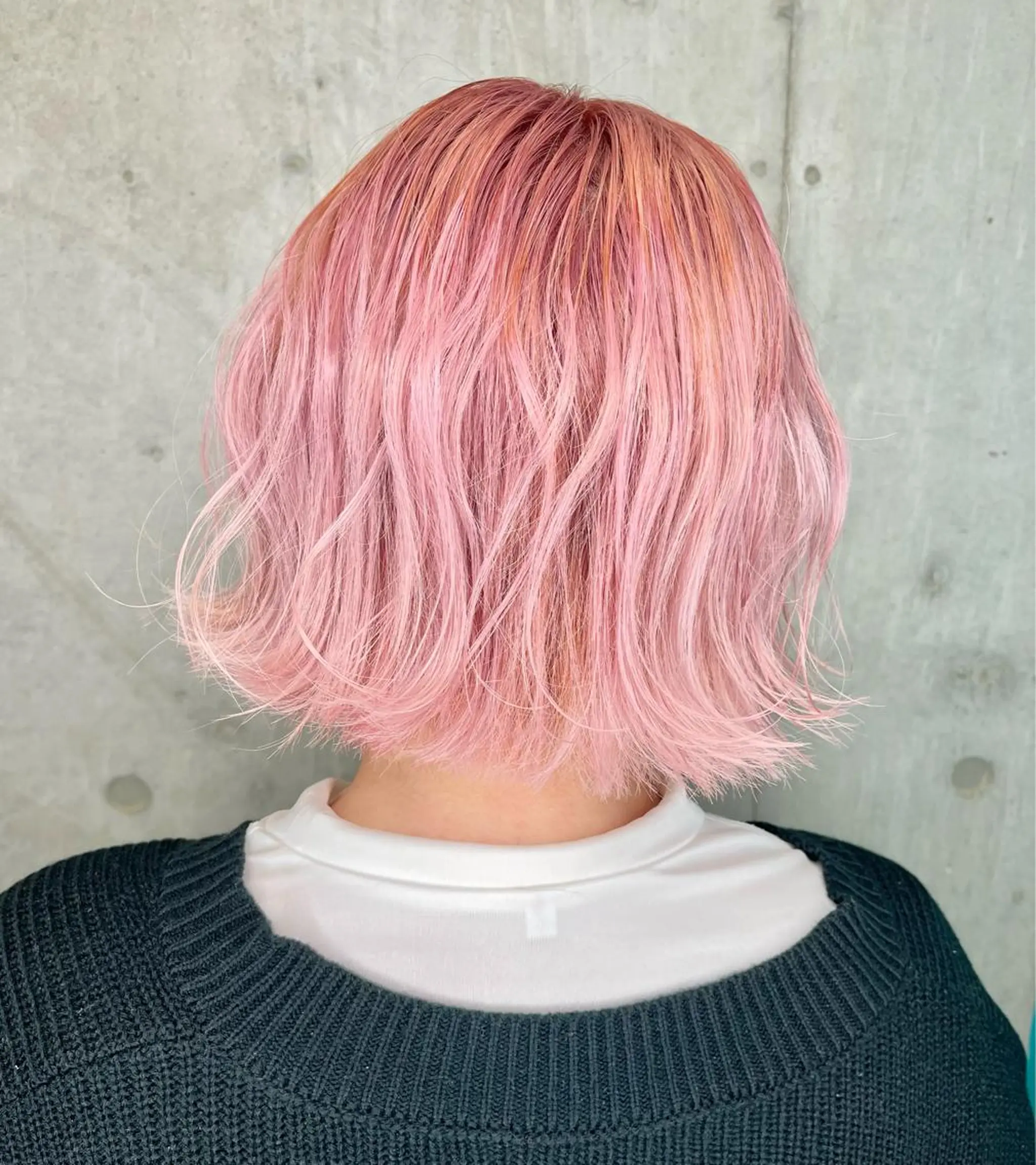 ミディアム カラー ブリーチ ピンクカラー ホワイトピンク direction所属・派手髪デザインカラー ヒロカのヘアスタイル