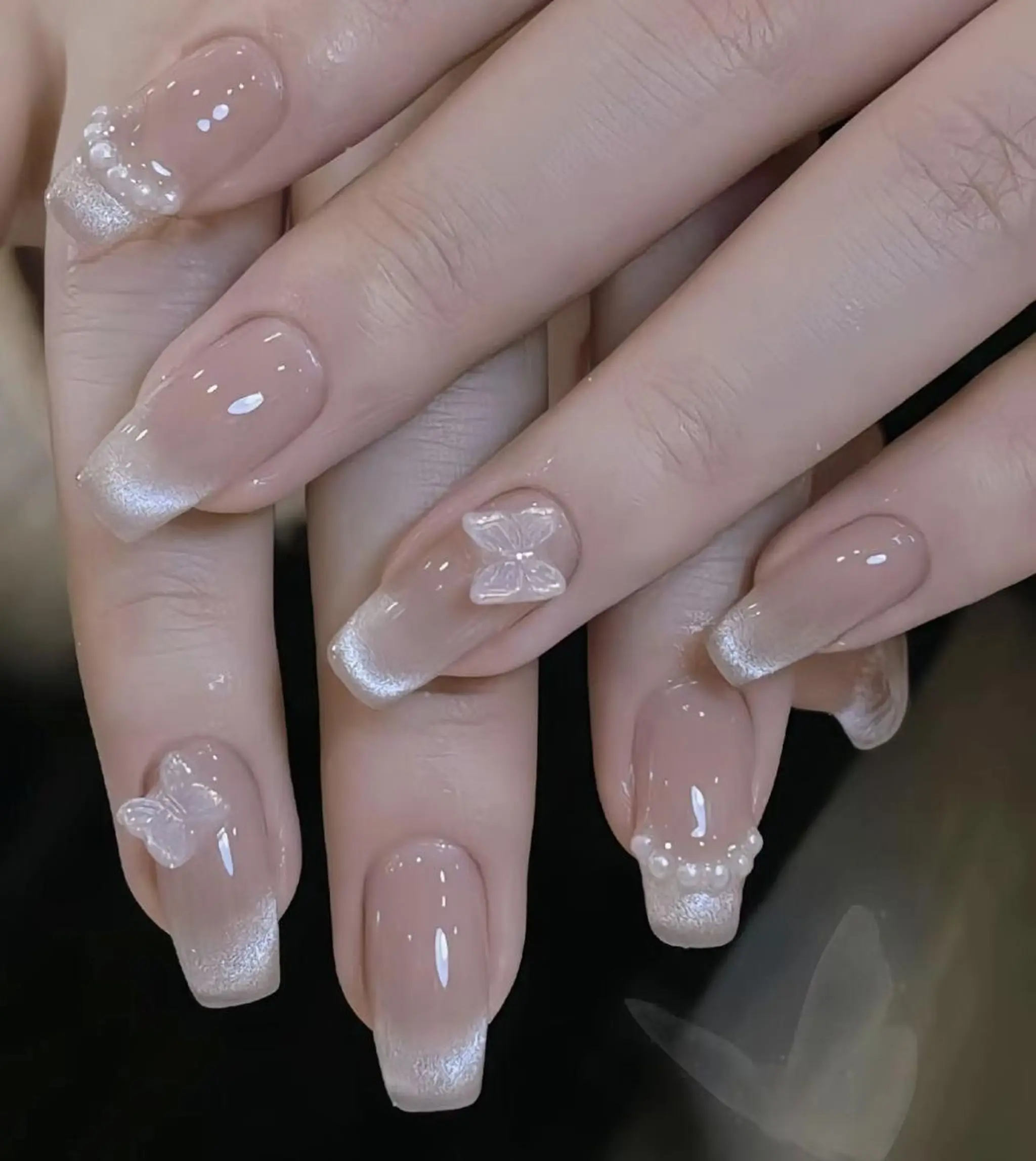 ネイル アートネイル 長さ出し ネイルチップ Queens momoのネイルデザイン