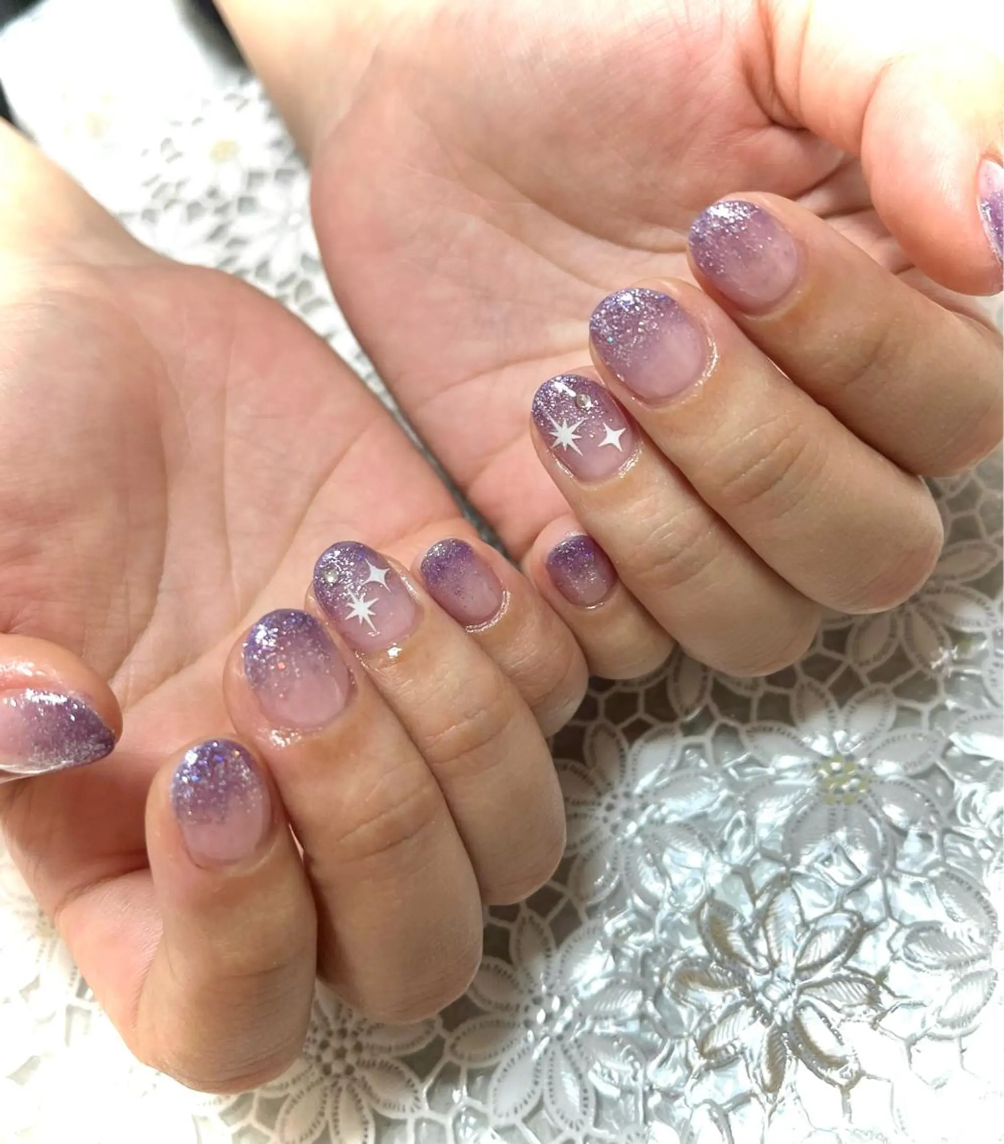 ネイル 成人式 ジェルネイル キラキラネイル 韓国ネイル パラジェル ハンドネイル nails' it...のネイルデザイン