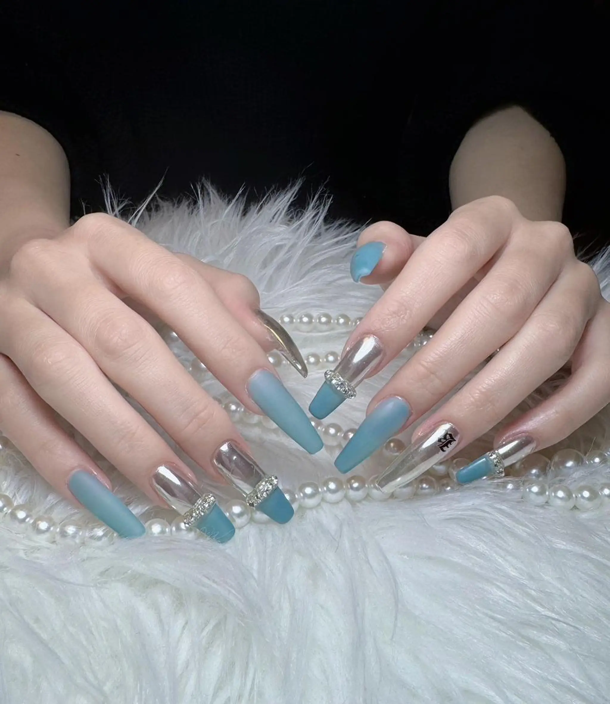 ネイル H3 Nail Tsuki🦋💙のネイルデザイン