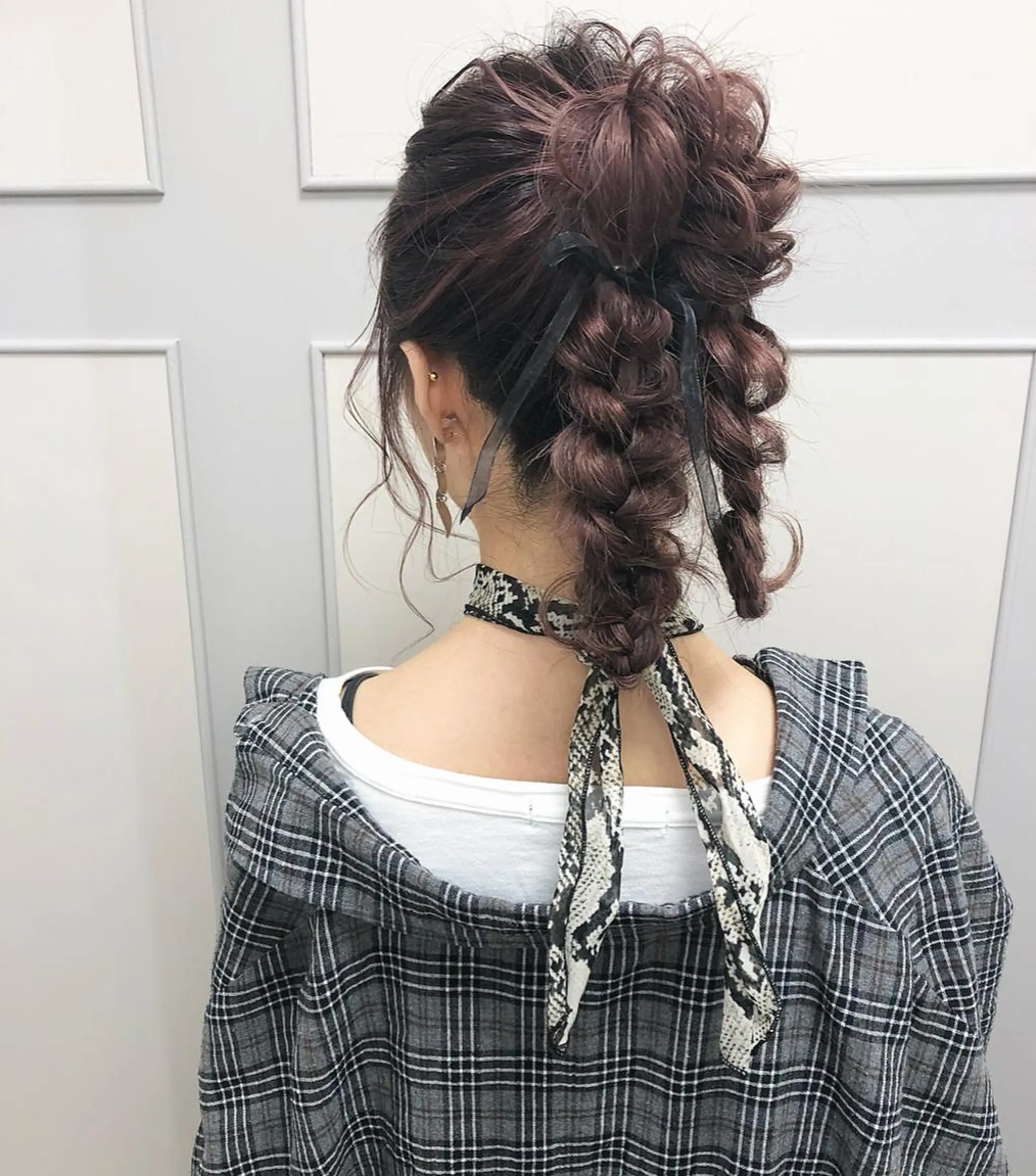 ロング カラー ヘアアレンジ ポニーテール ブラウンカラー ラベンダーカラー ピンクカラー ピンクラベンダー autre所属・大久保 ひでなりのヘアスタイル