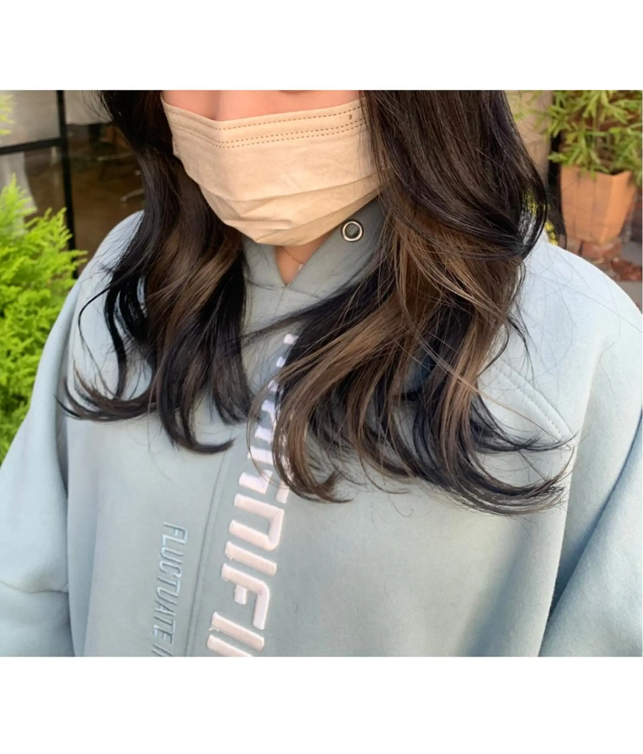 セミロング カラー ベージュカラー 透明感カラー イヤリングカラー ヘアカラー SHIAN 八王子👼鬼塚さやかのヘアスタイル