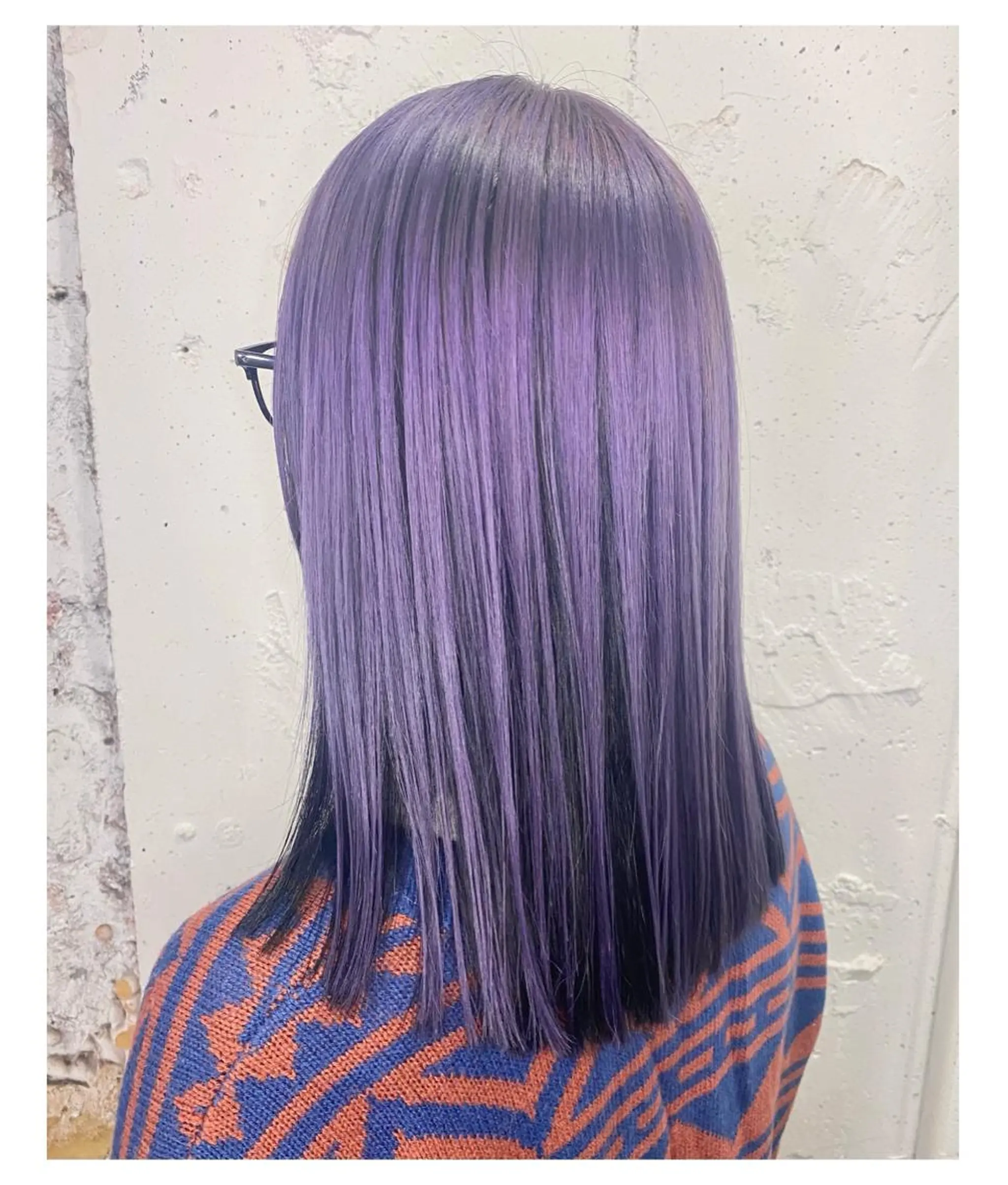 ミディアム カラー 黒髪 パープルカラー カット トリートメント GARU-ガル-所属・TSUNO🦖 派手髪/オタク美容師のヘアスタイル