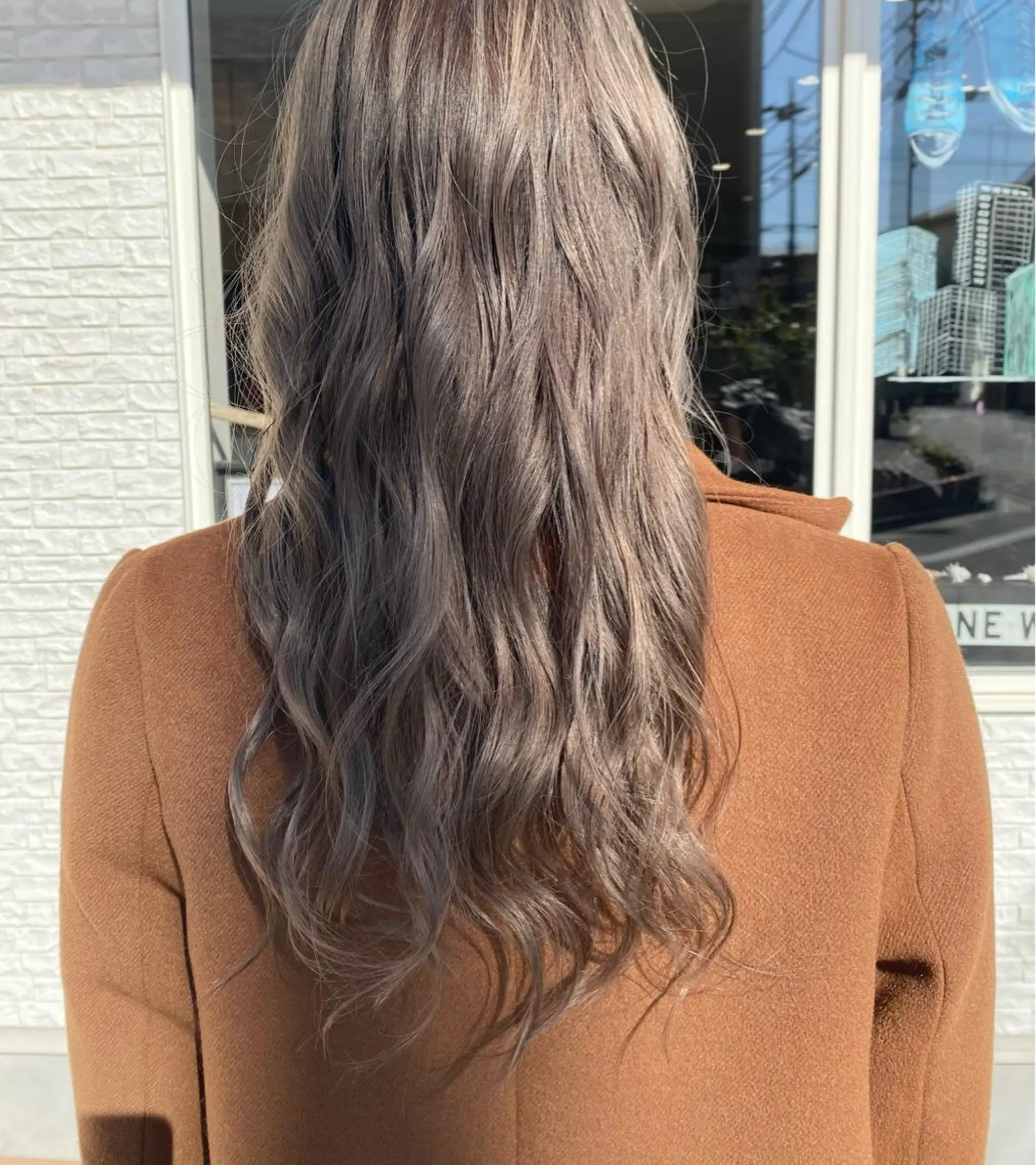 カラー グレージュ 透明感ブリーチ ハイトーンウエダのヘアスタイル