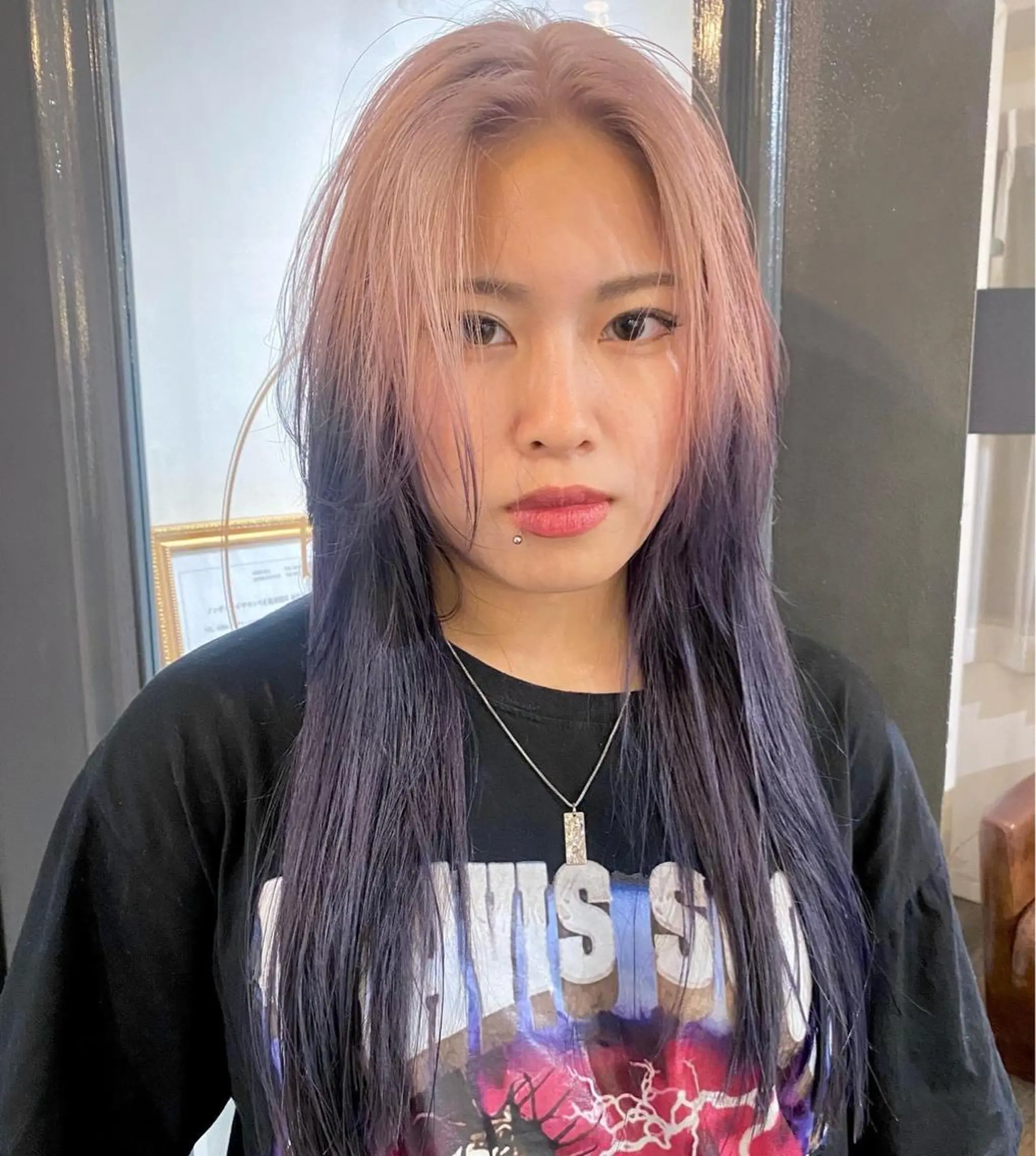 セミロング カラー カット ヘアカラー トリートメント 梅田ハイトーン チダ ヒナノのヘアスタイル