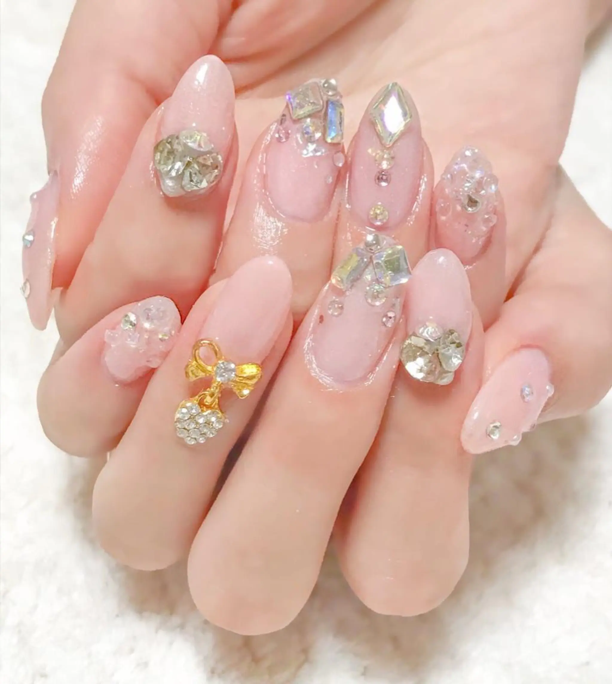 ネイル ジェルネイル キラキラネイル 韓国ネイル 春ネイル ストーンネイル Nyanco Nailのネイルデザイン