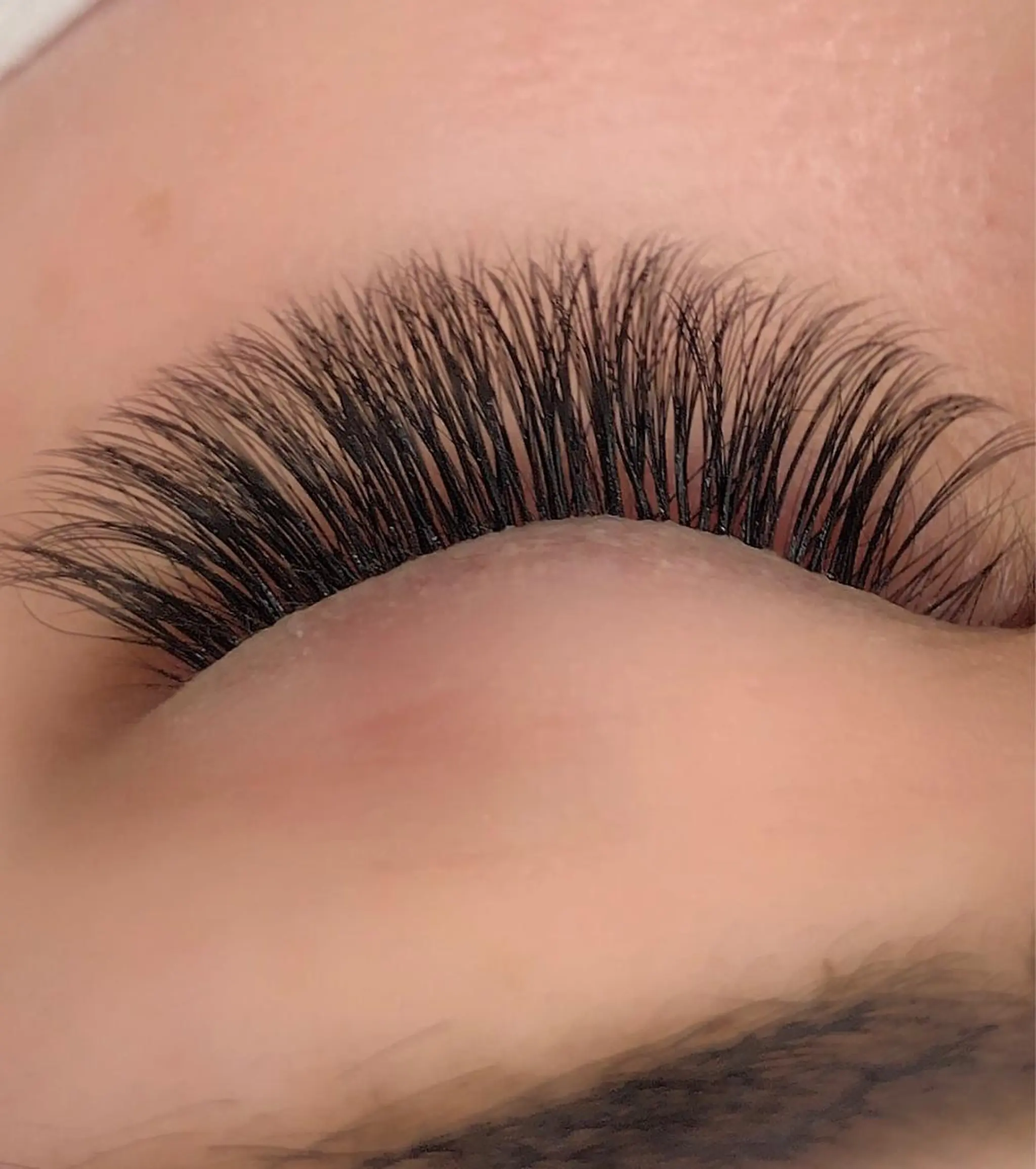 マツエク・マツパ ボリュームラッシュ vimore ネイルサロンのネイルデザイン