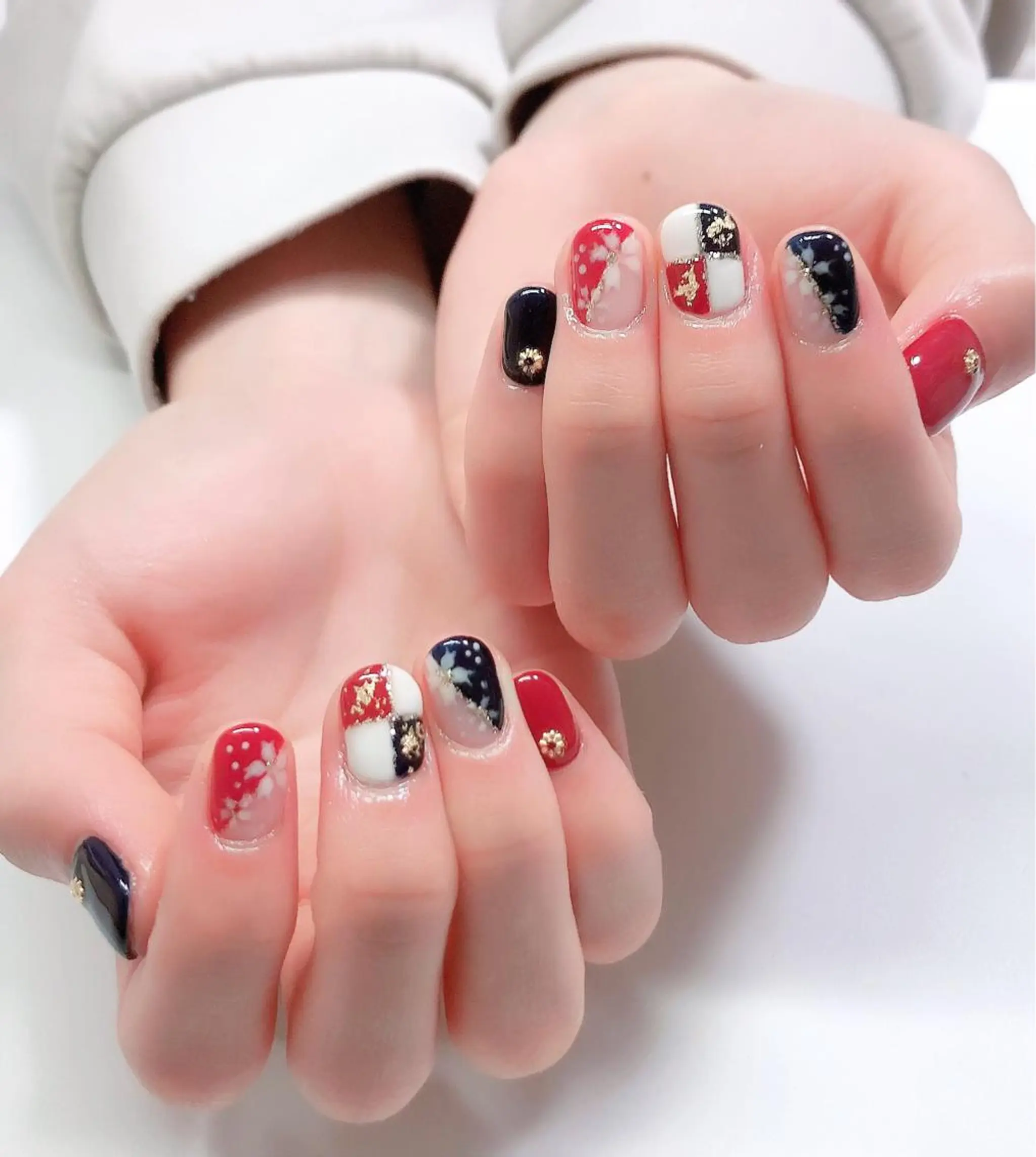 ネイル 成人式 ハンドネイル cocoネイル&まつげサロン所属・片平 恭子のマツエク・マツパデザイン