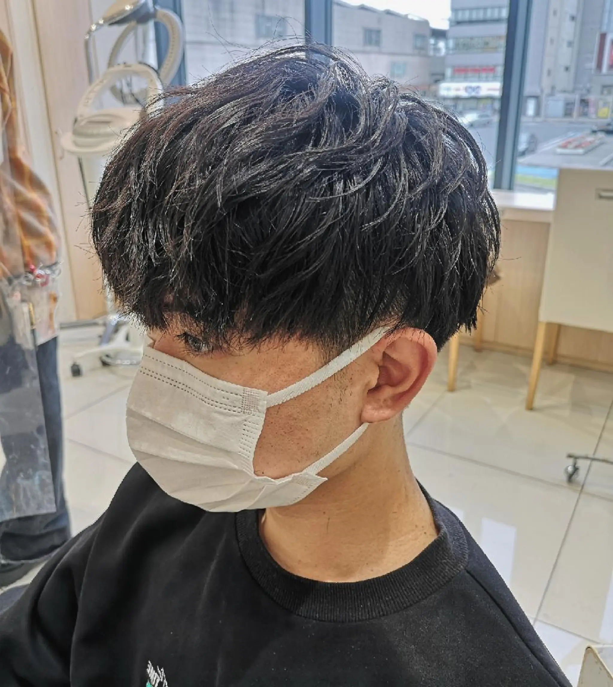 メンズ パーマ 渡辺 愛枝/艶カラー🩵のヘアスタイル