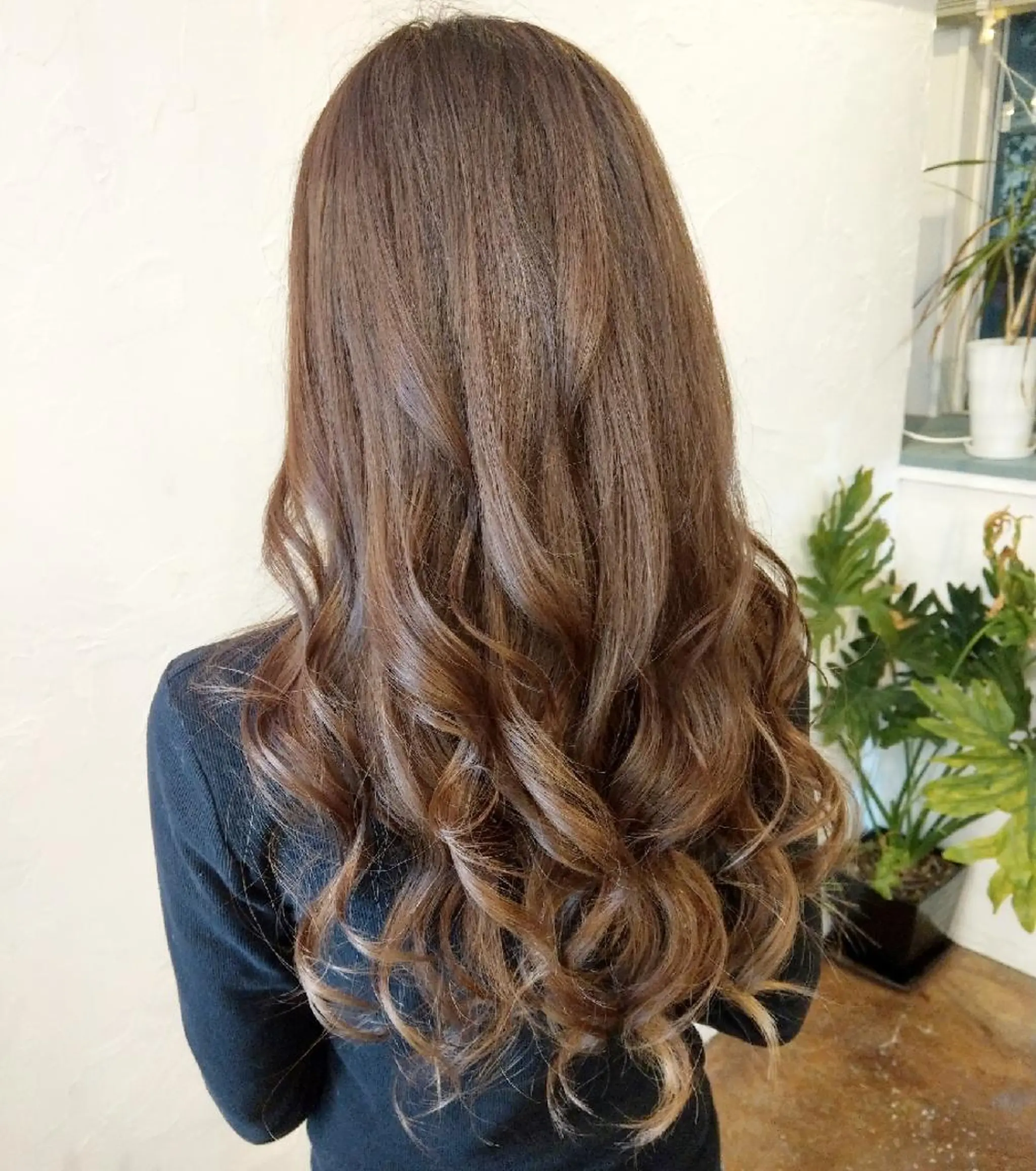 ロング カラー パーマ ヘアアレンジ バレイヤージュ ミストバング ベージュカラー ブリーチ ブラウンカラー ヘアカラー トリートメント Add9 柳田健登のヘアスタイル