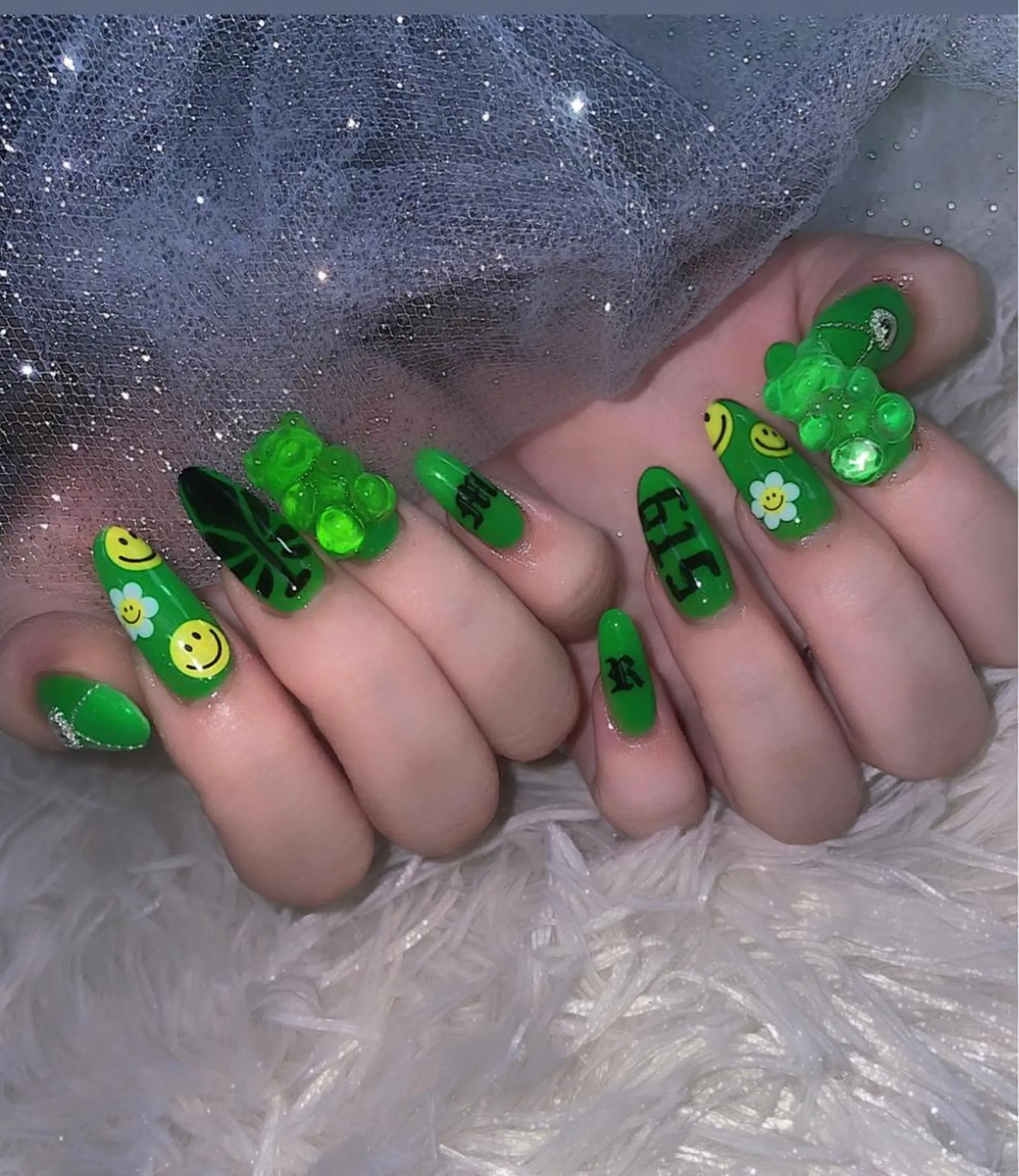 ネイル 高草木 桃香のネイルデザイン