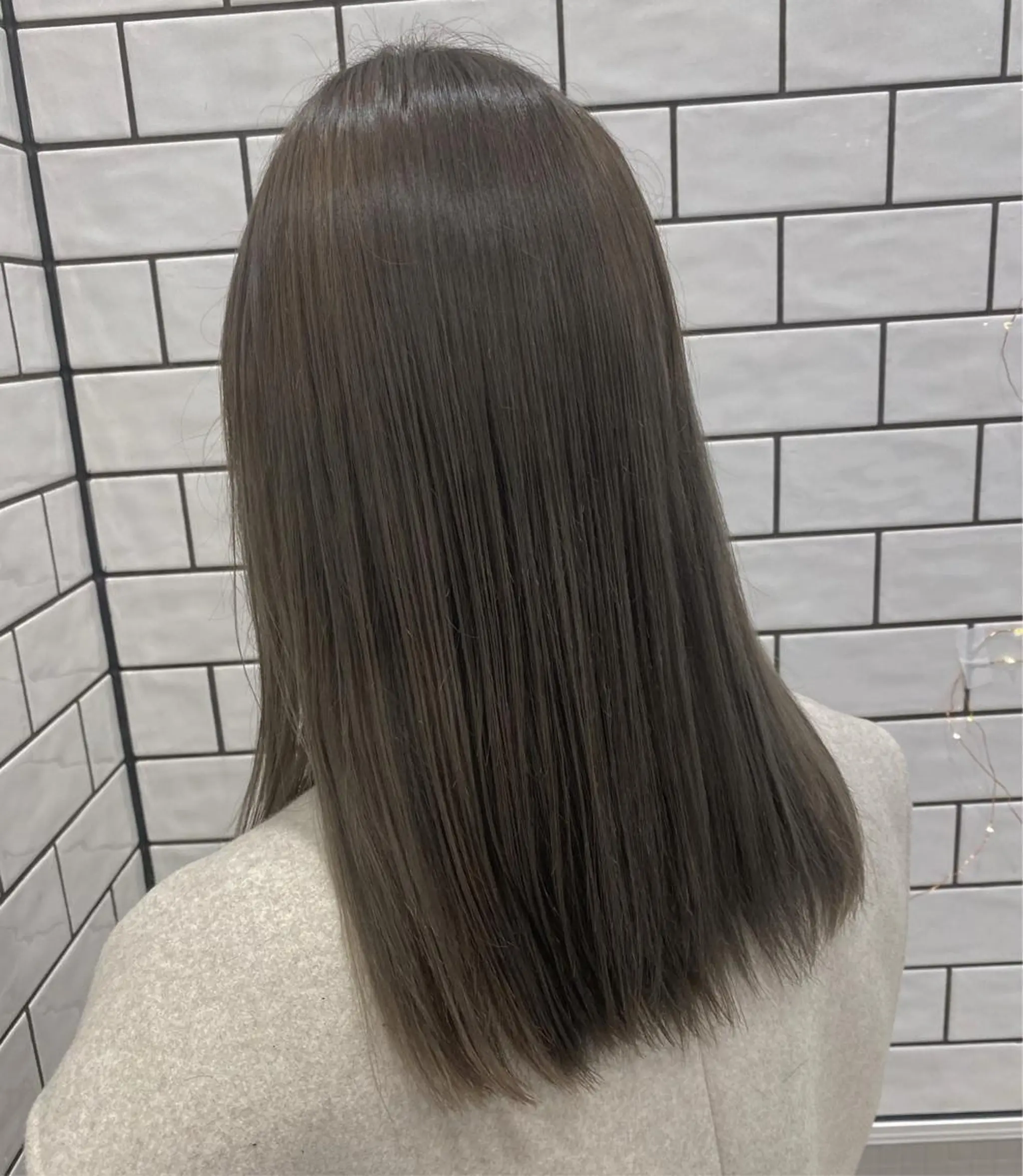 セミロング カラー グレージュ ラベンダーカラー ラベンダーグレージュ ラベンダーグレー YUMA/レイヤー/ 似合わせ/パーマのヘアスタイル