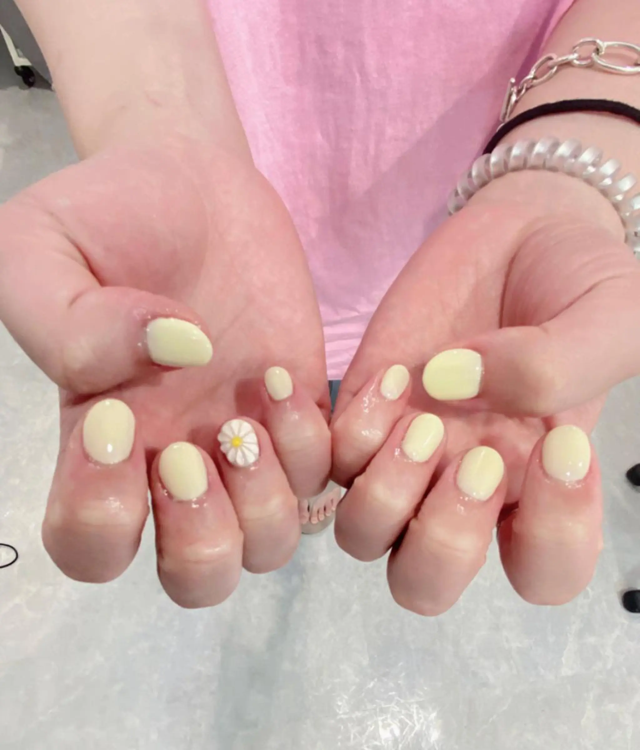 ネイル アートネイル *RAIMU* HOLOGRAMのネイルデザイン