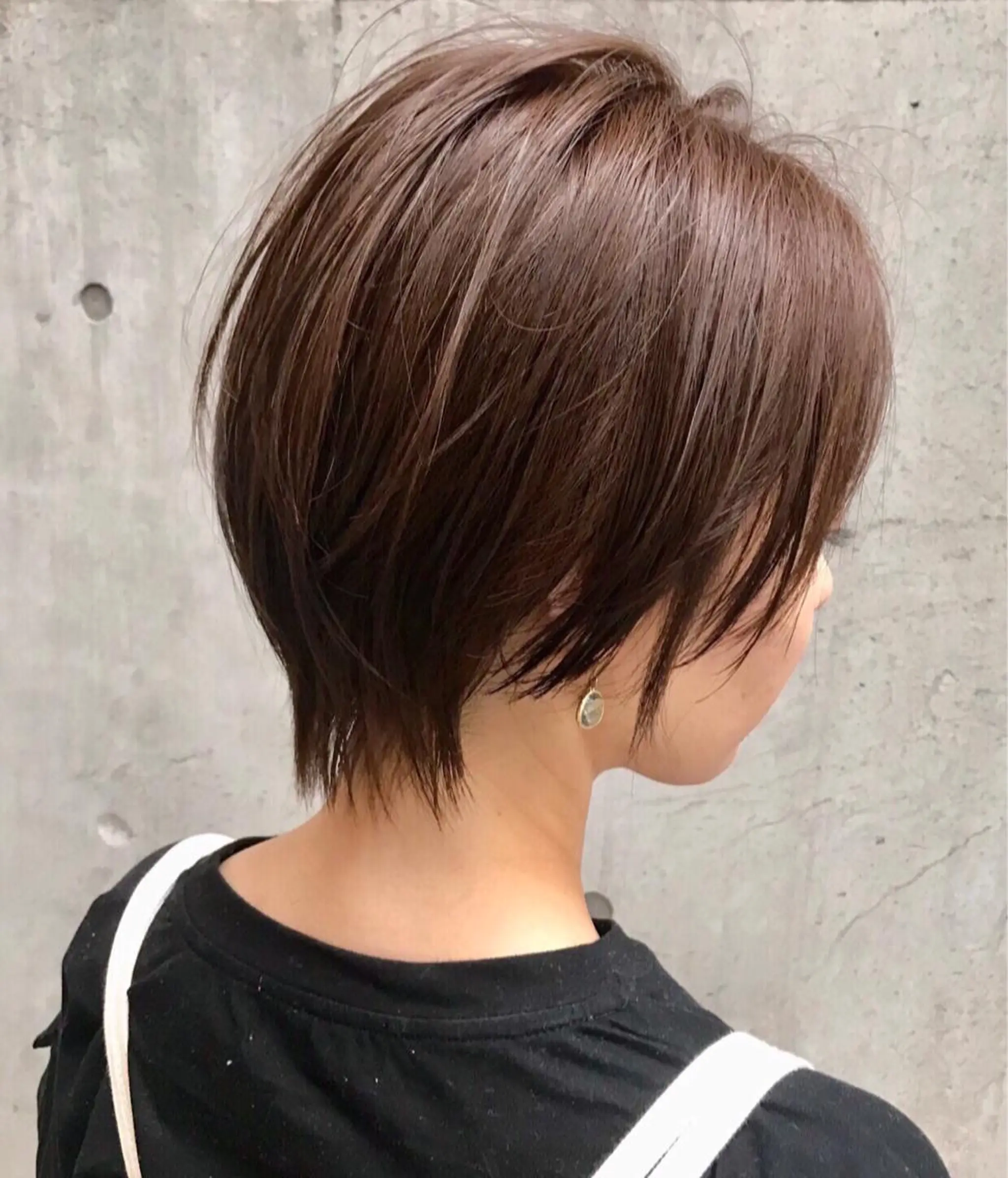 ショート カラー アッシュ ベージュカラー ブルーカラー グレージュ ハイトーンカラー カット ヘアカラー DX  SHARE  SALON 　SHIBUYA所属・AKI アキのヘアスタイル
