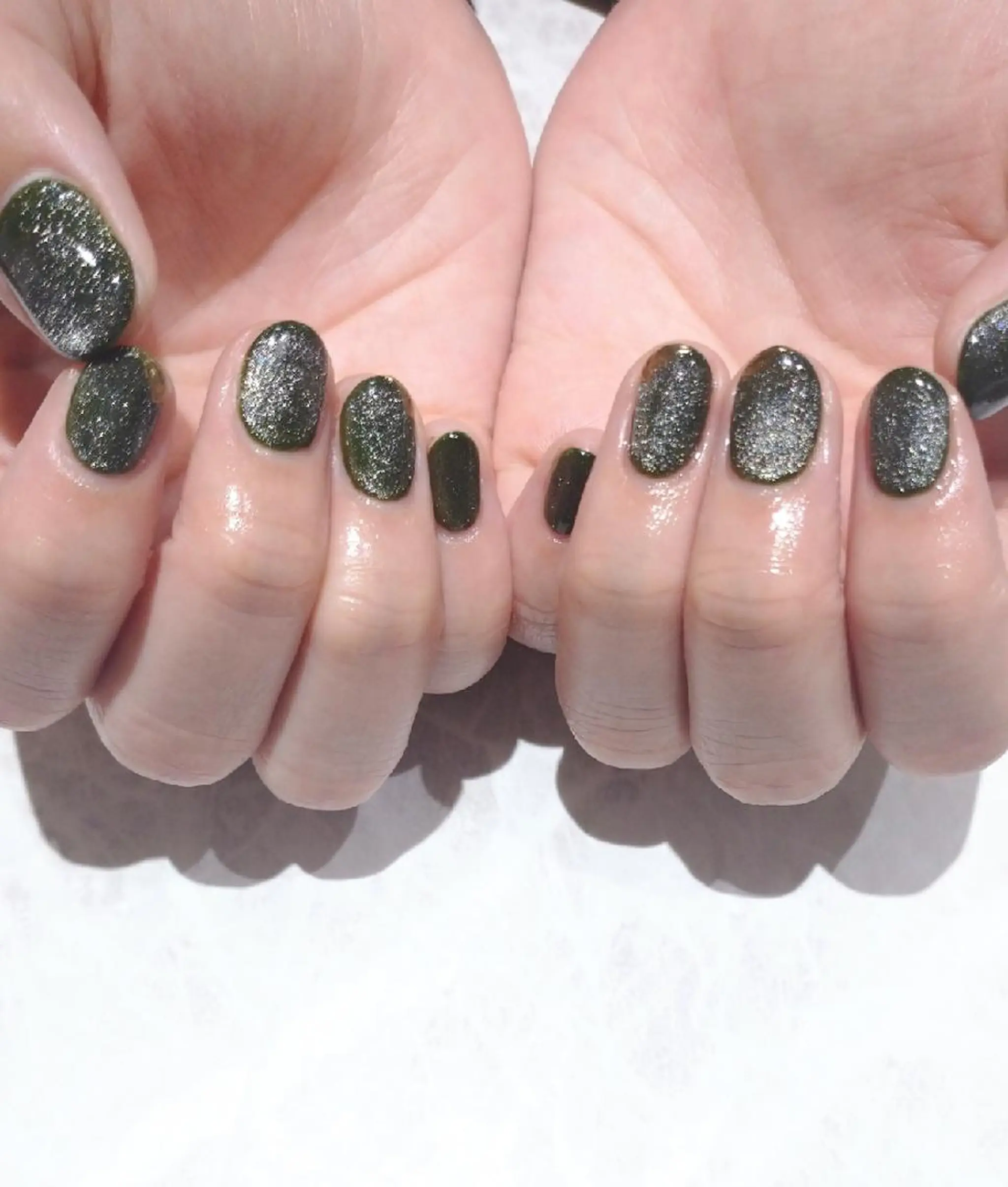 ネイル マグネットネイル ハンドネイル 會田 瑠衣のネイルデザイン