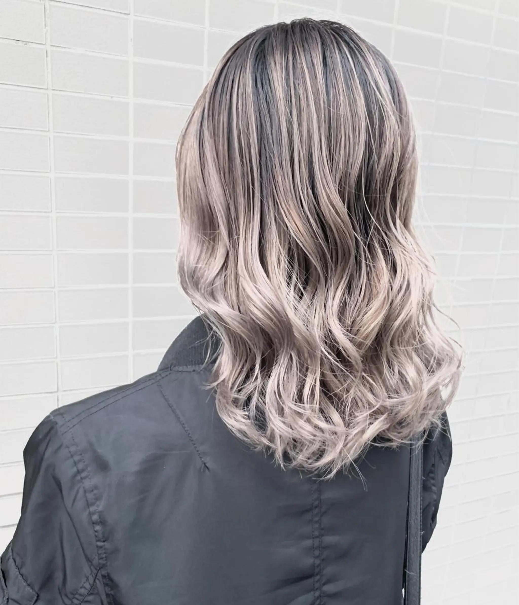 セミロング カラー デザインカラー 佐藤/本物志向の 髪質改善サロンのヘアスタイル