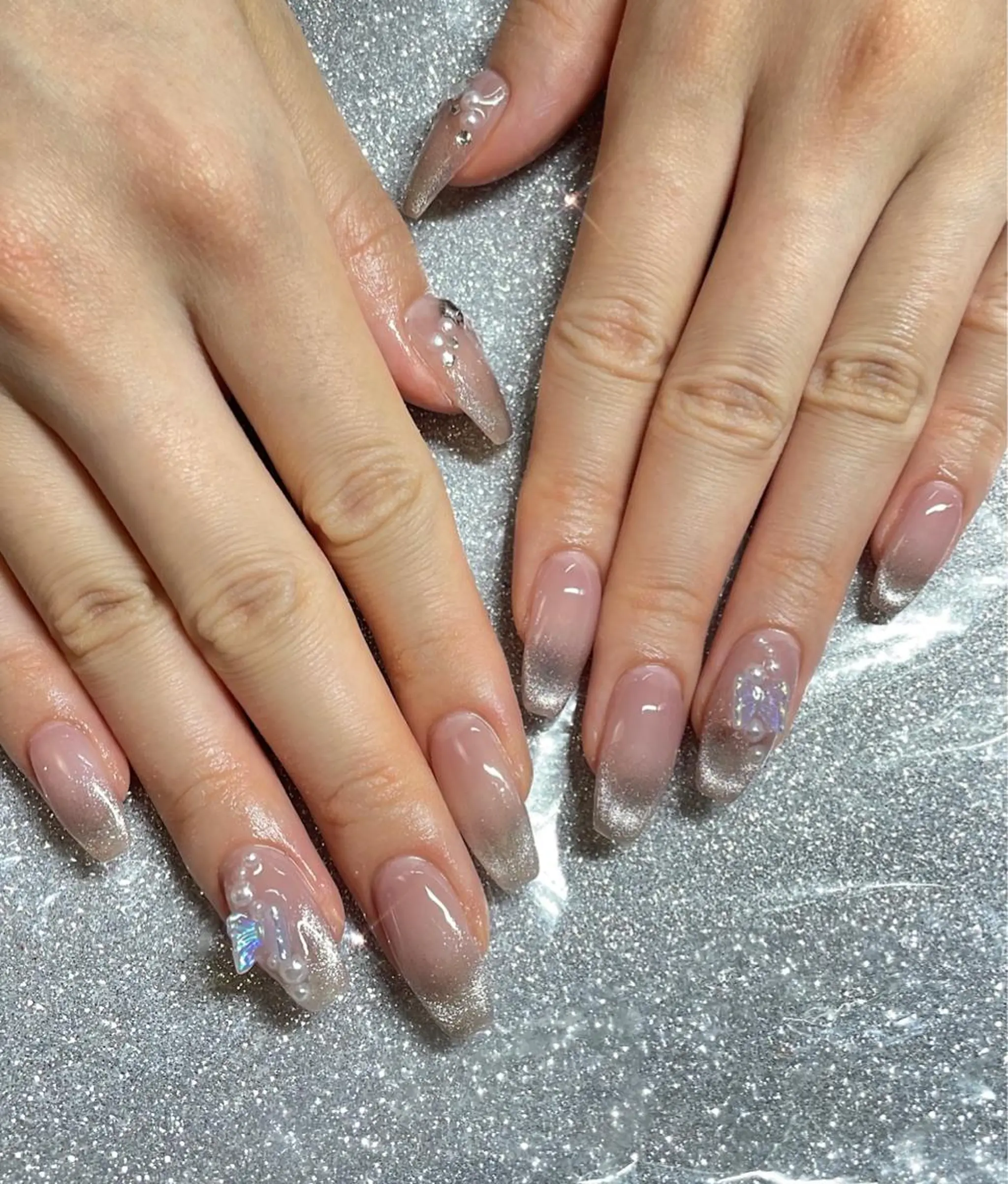 ネイル ハンドネイル VIERU 🌈🎀💖のネイルデザイン