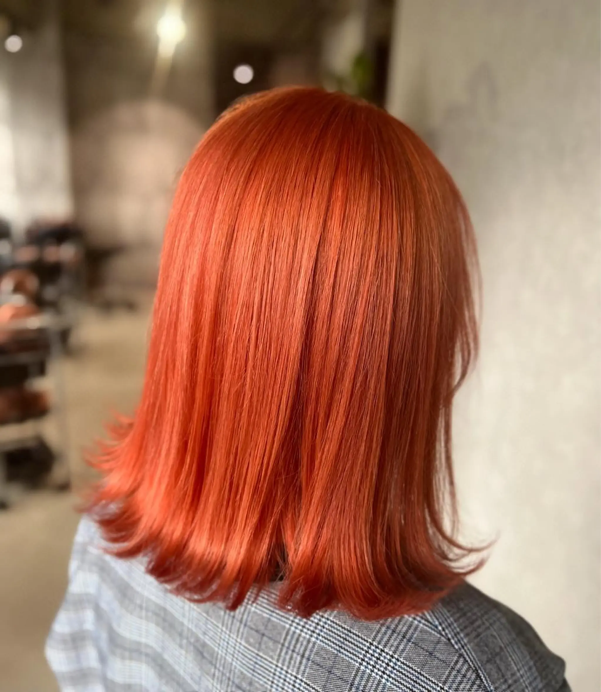 セミロング カラー オレンジ mimiiy梅田 中崎町ハイトーンのヘアスタイル