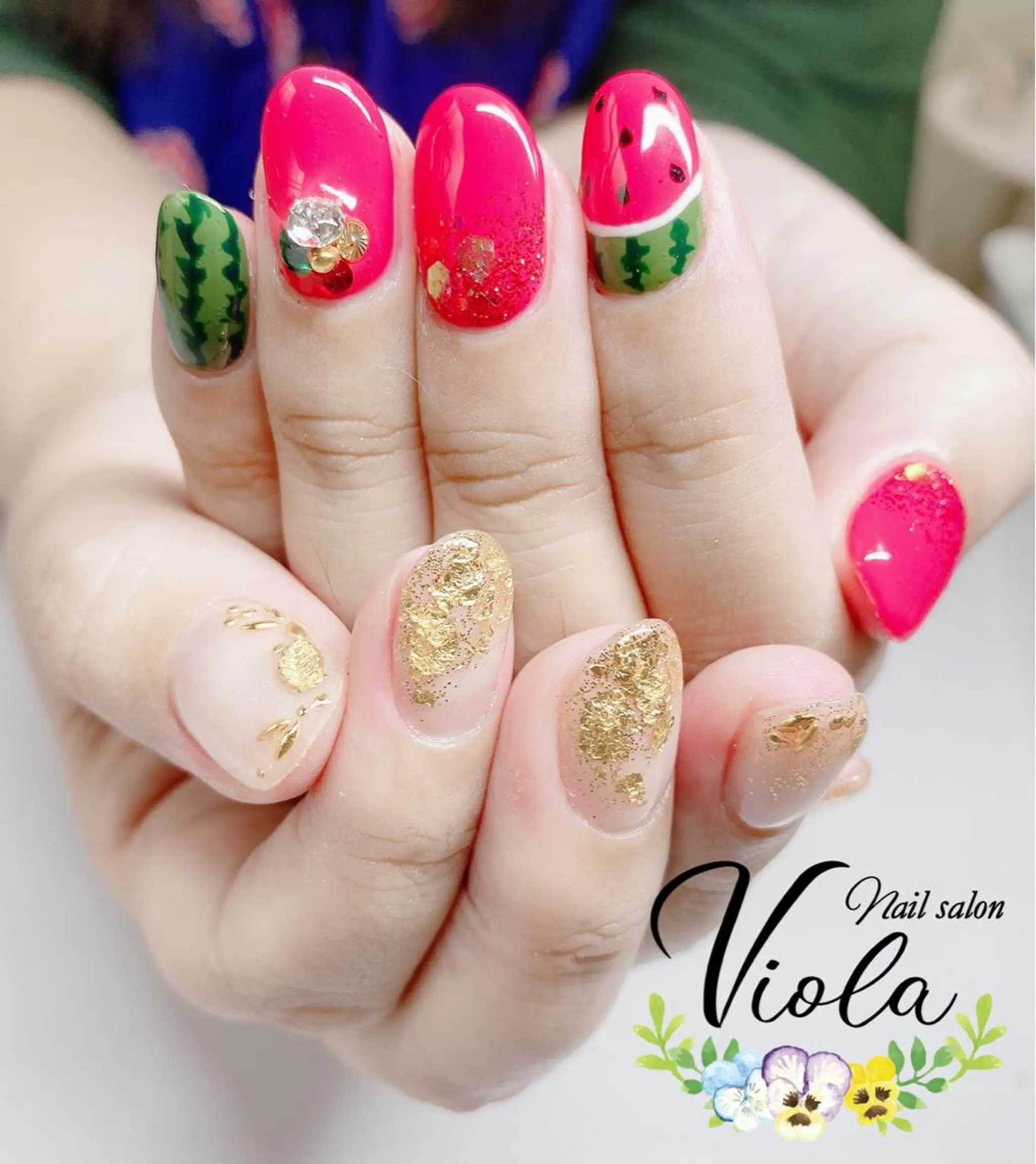 ネイル ゴールド ハンドネイル Nailsalon Viola所属・ネイルサロン Violaのネイルデザイン