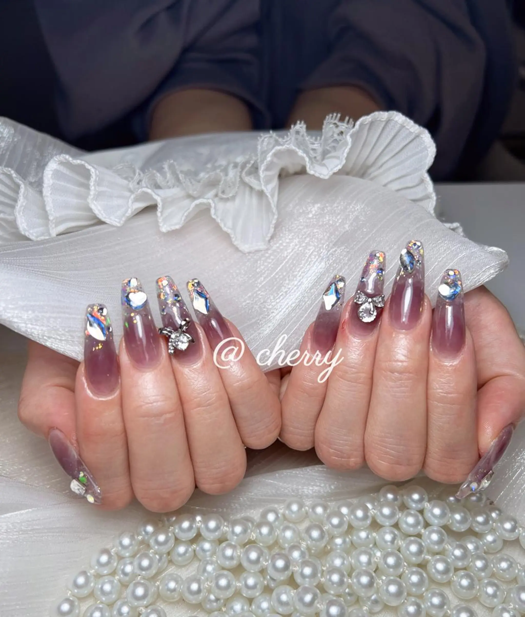 ネイル アートネイル ジェルネイル グラデーション キラキラネイル 韓国ネイル ハンドネイル ハンドケア LUXE NAIL SALONのネイルデザイン